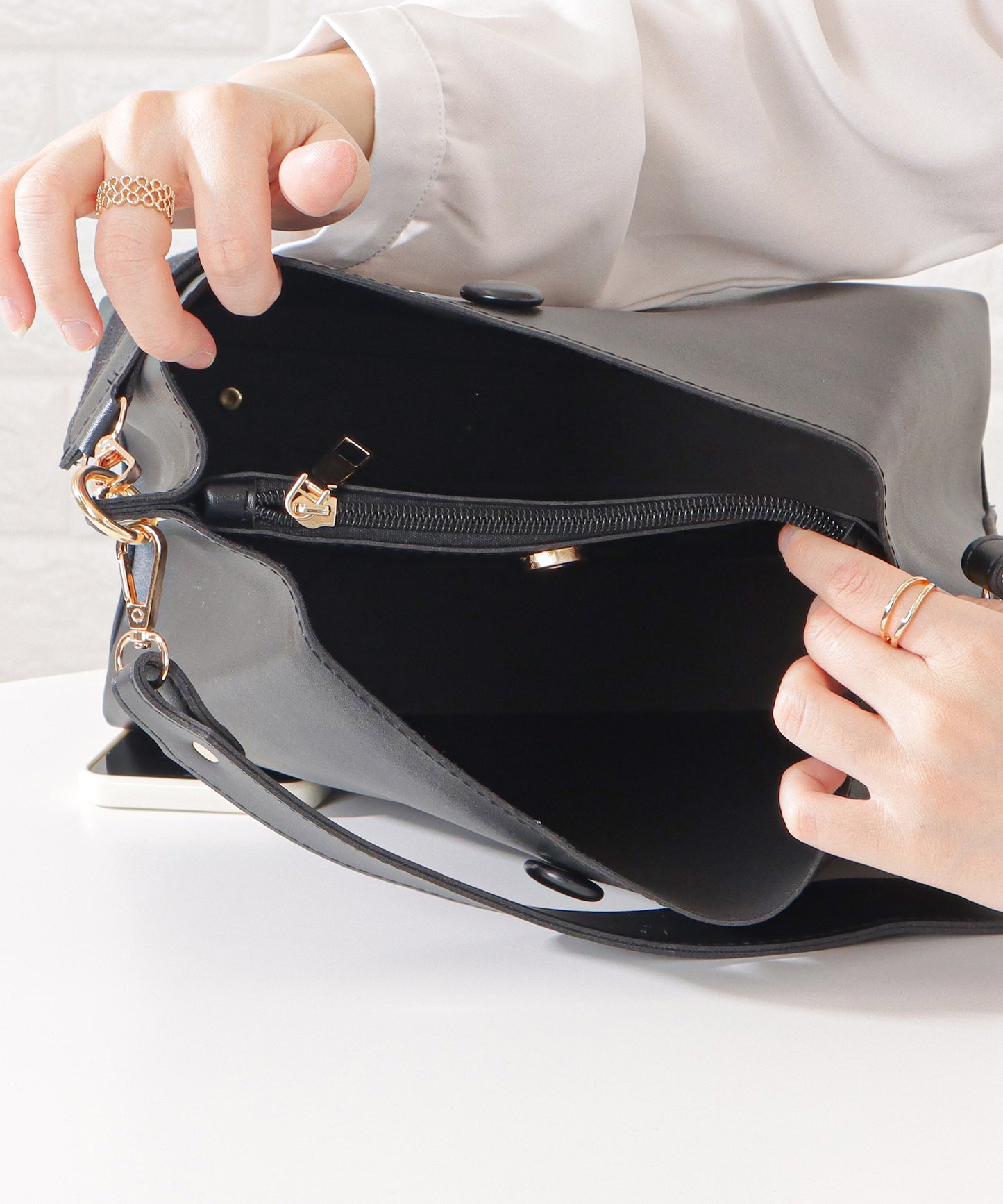 マットレザー調2WAYダブルストラップバッグ