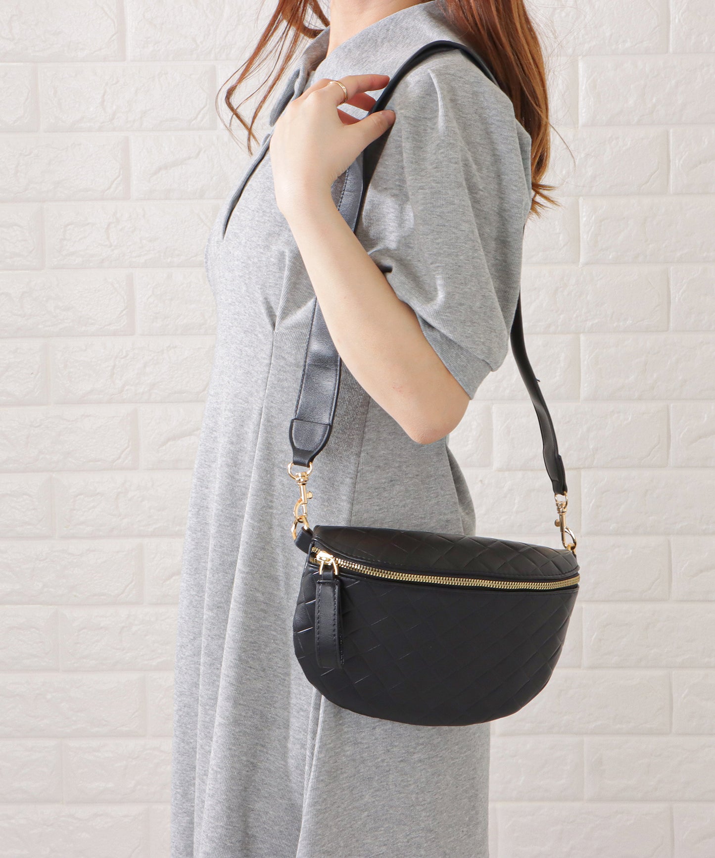 レザー調メッシュデザインショルダーバッグ