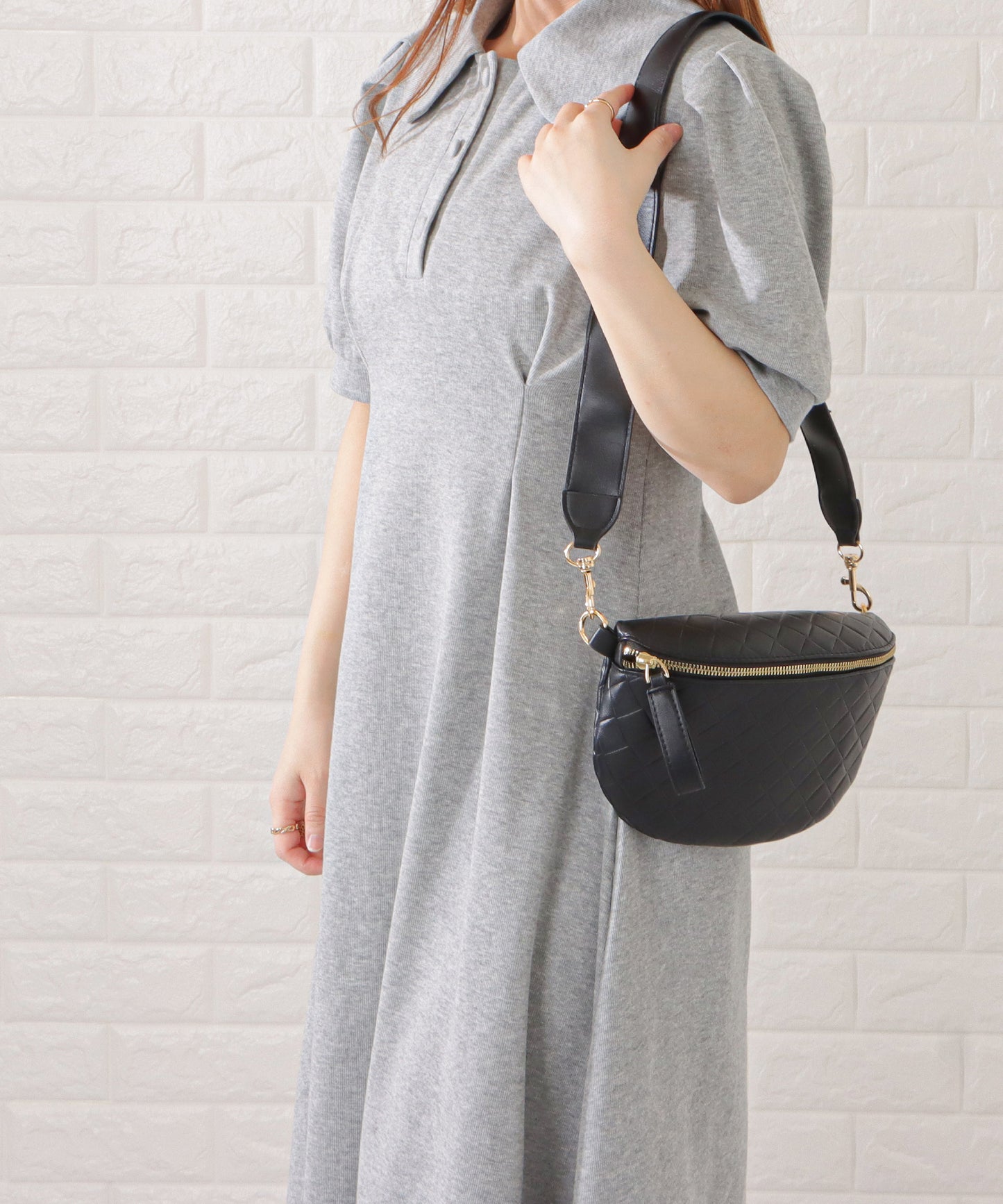 レザー調メッシュデザインショルダーバッグ