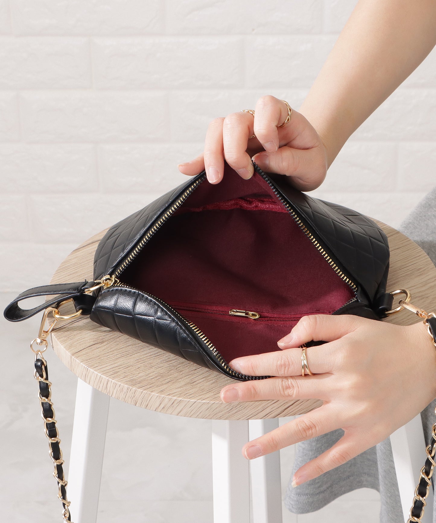 レザー調メッシュデザインショルダーバッグ