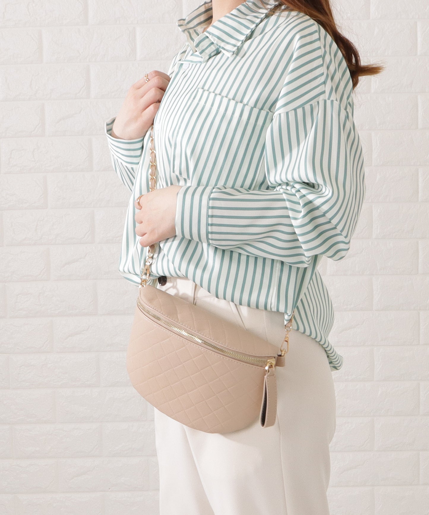 レザー調メッシュデザインショルダーバッグ