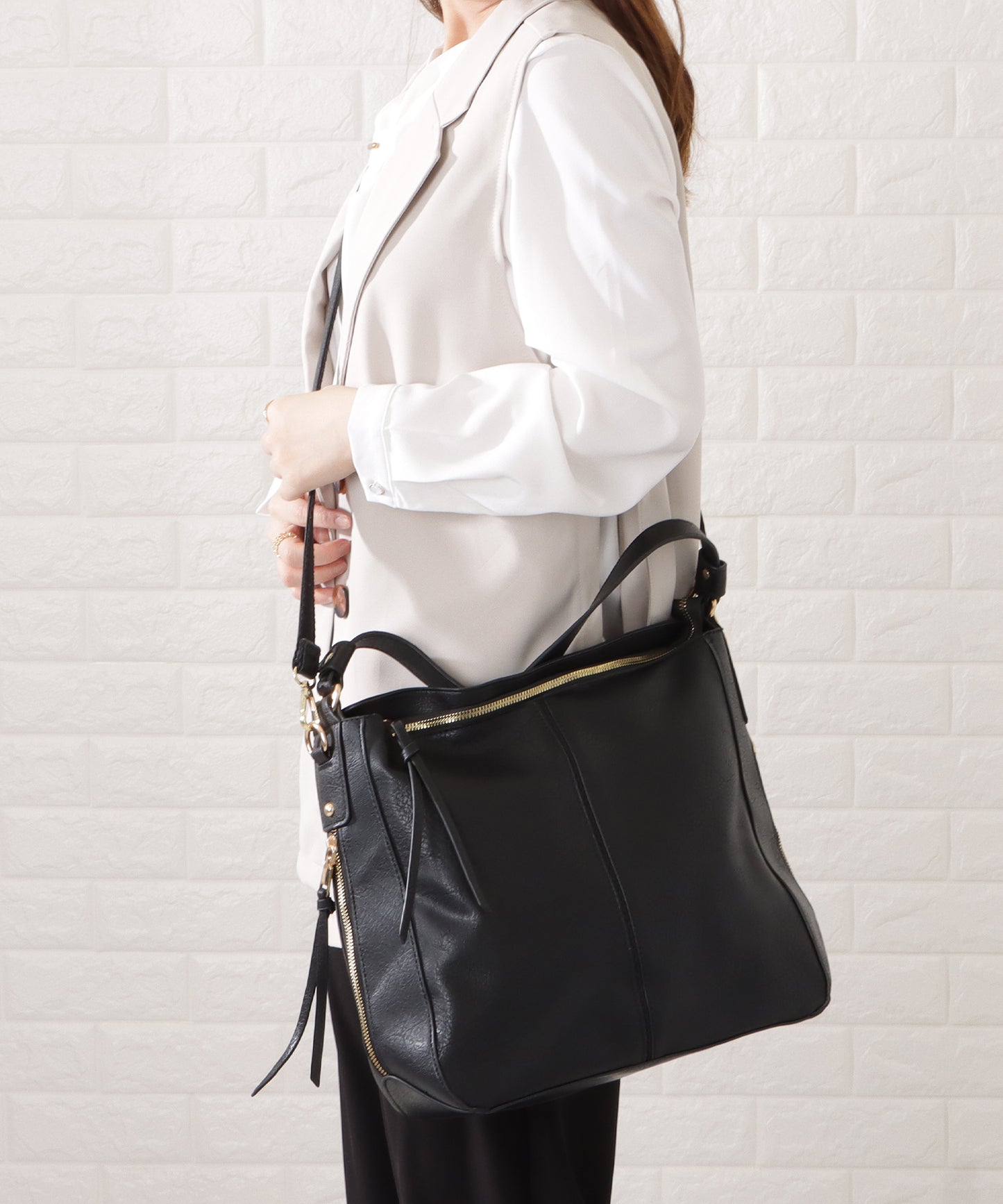 レザー調2WAYショルダーバッグ