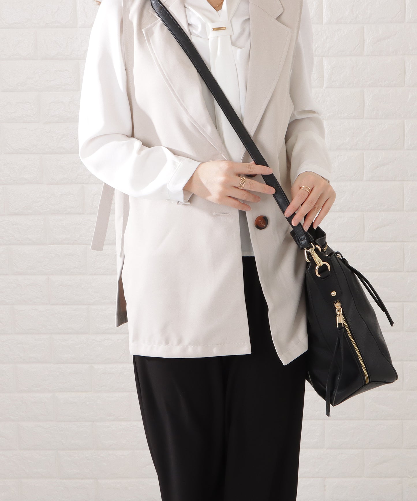 レザー調2WAYショルダーバッグ