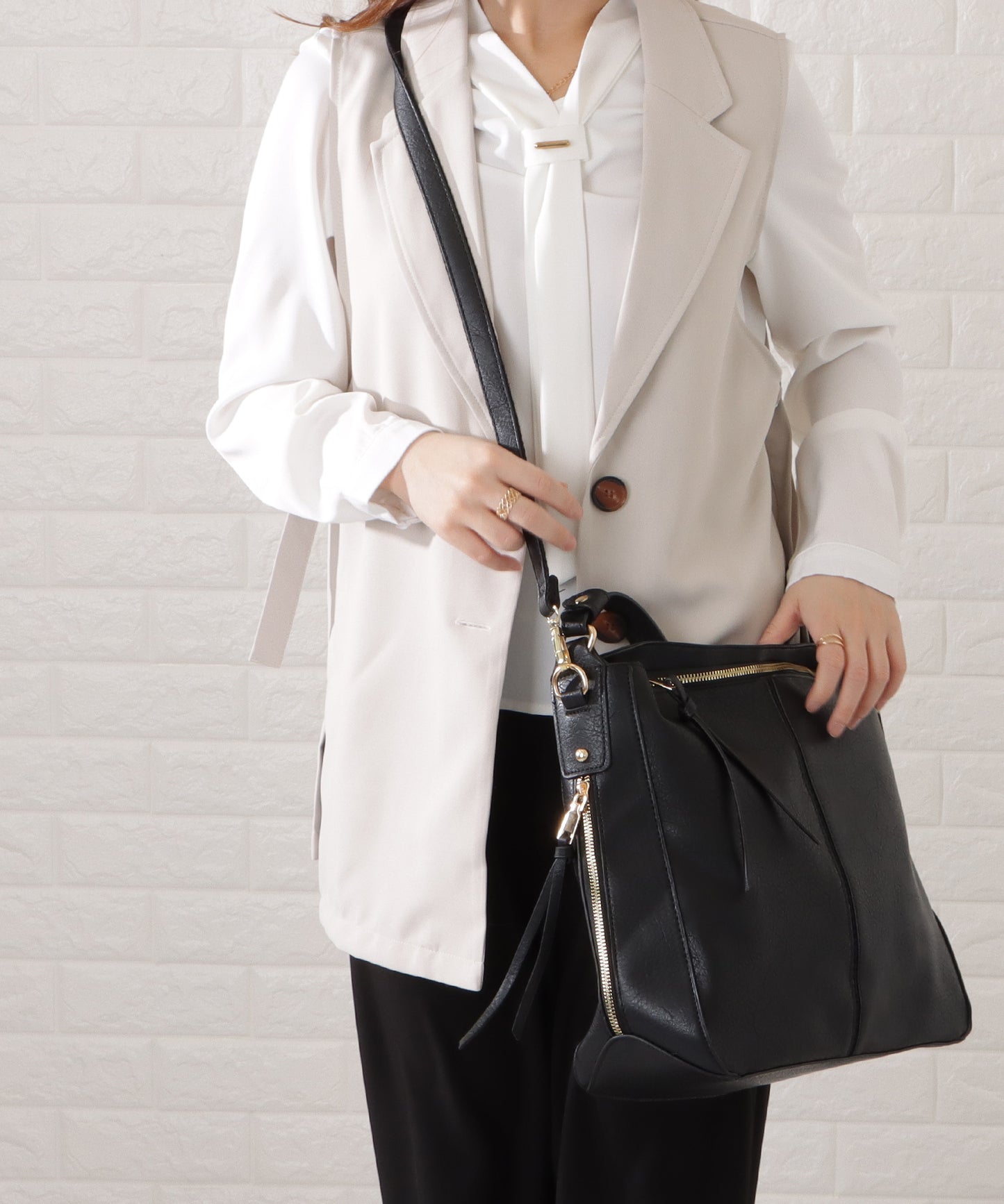 レザー調2WAYショルダーバッグ