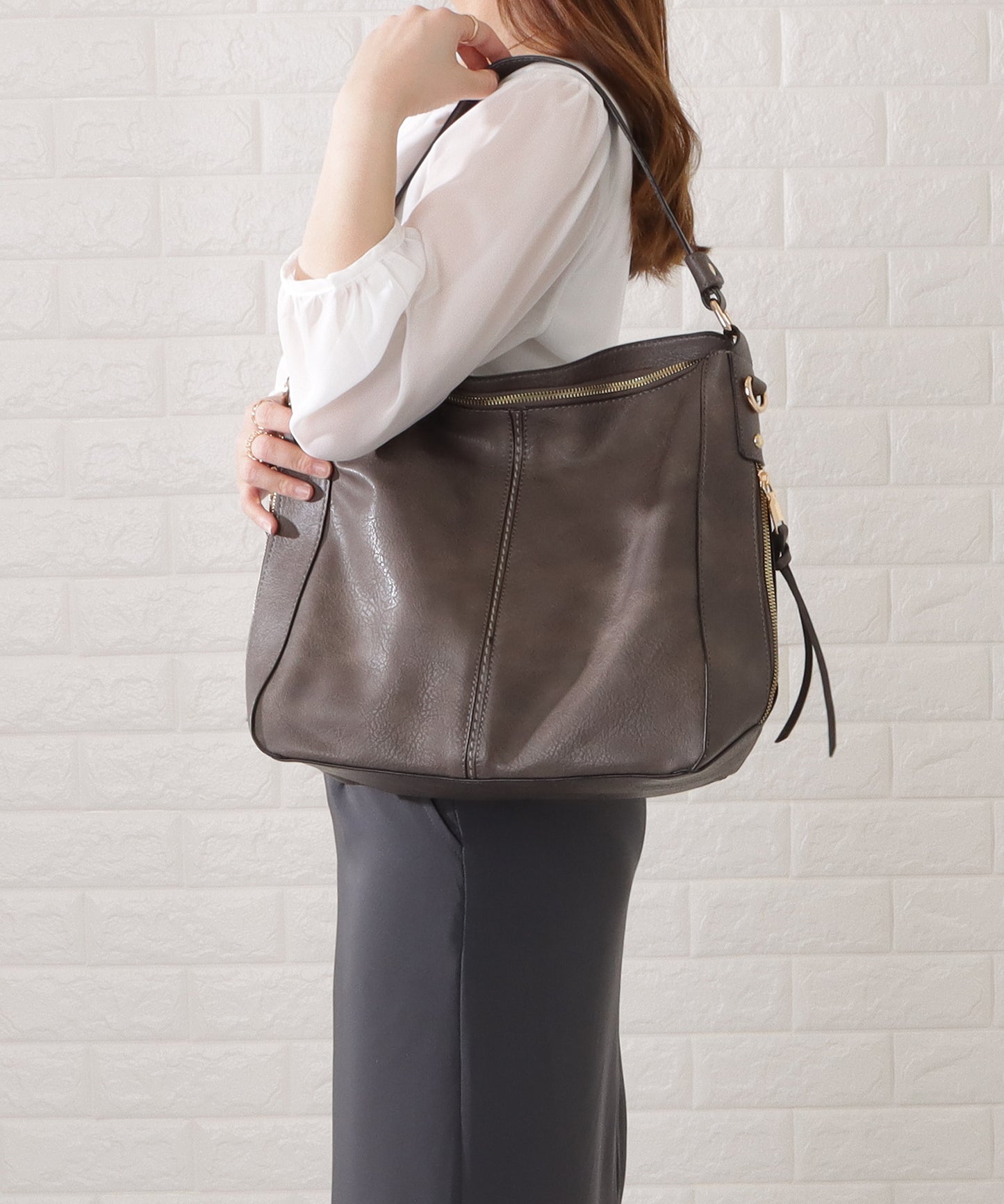 レザー調2WAYショルダーバッグ