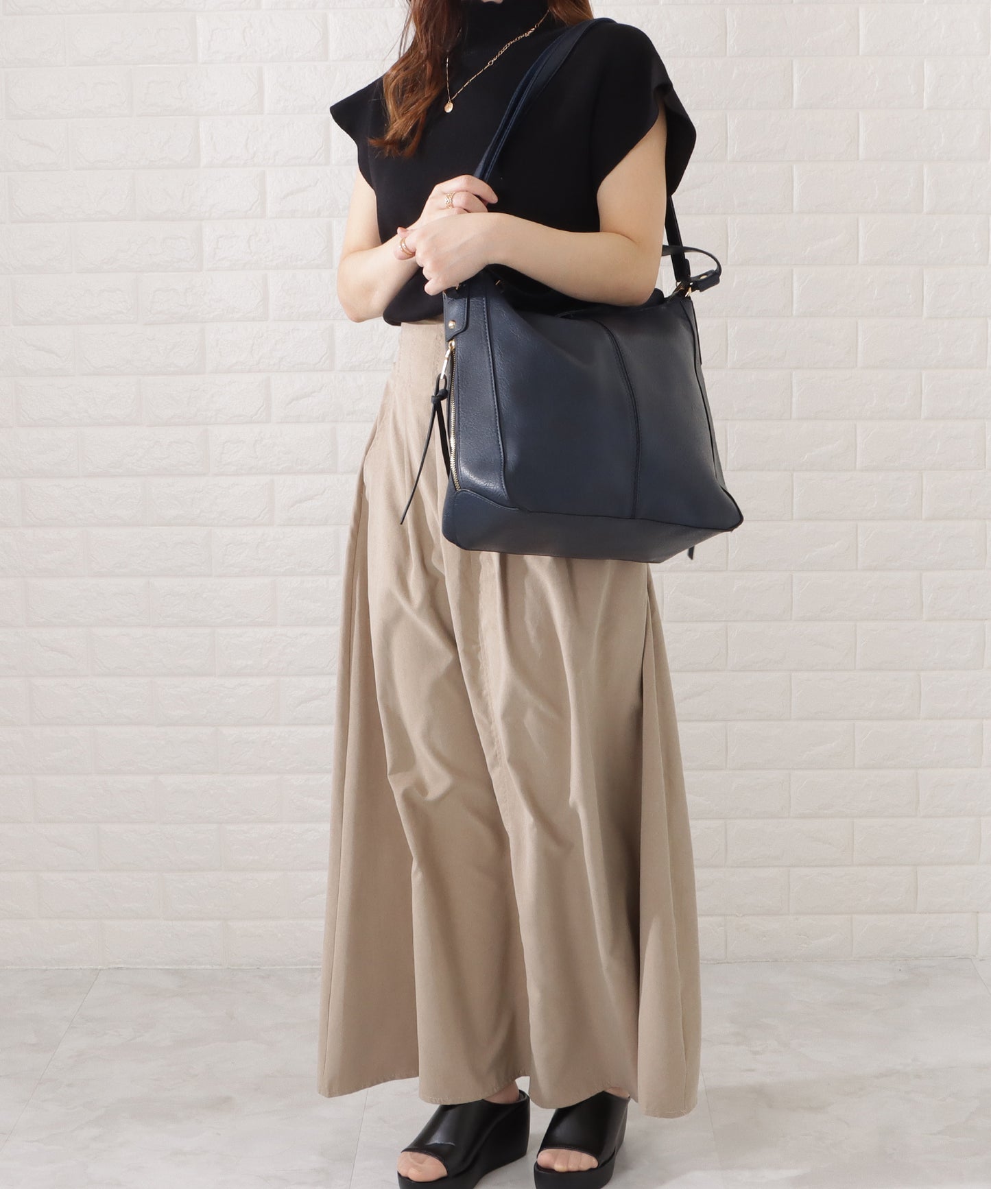 レザー調2WAYショルダーバッグ