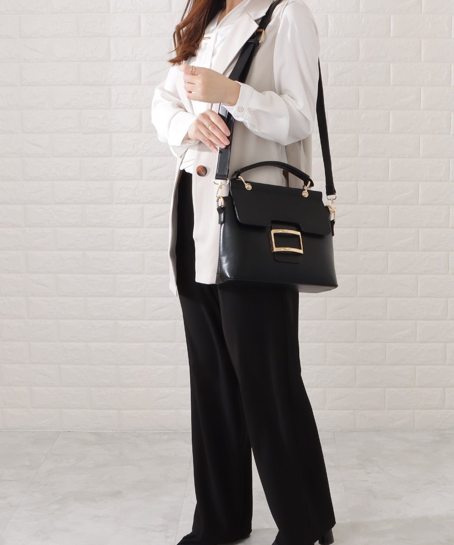 レザー調2WAYスクエアショルダーバッグ