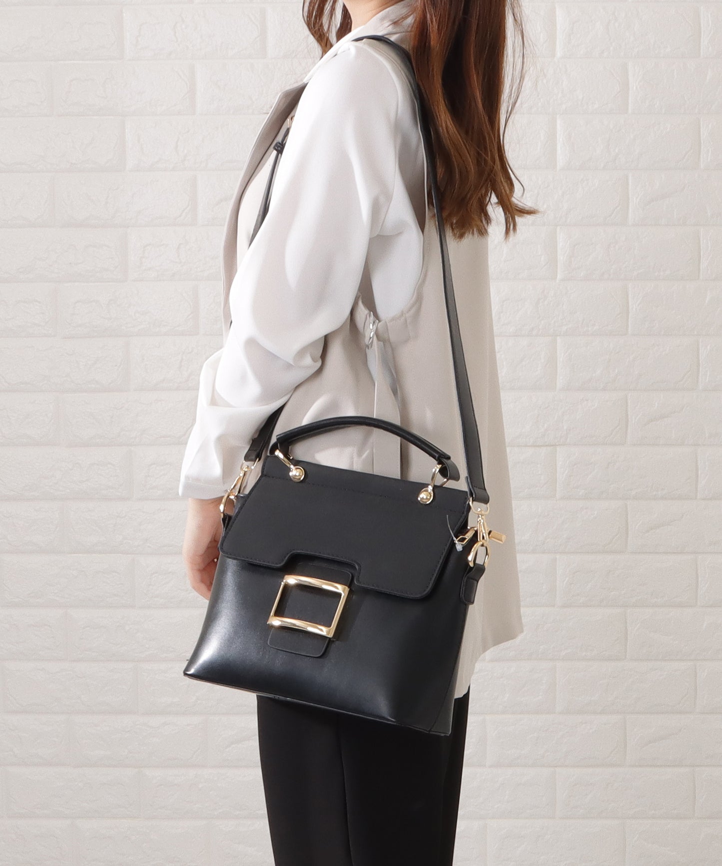 レザー調2WAYスクエアショルダーバッグ