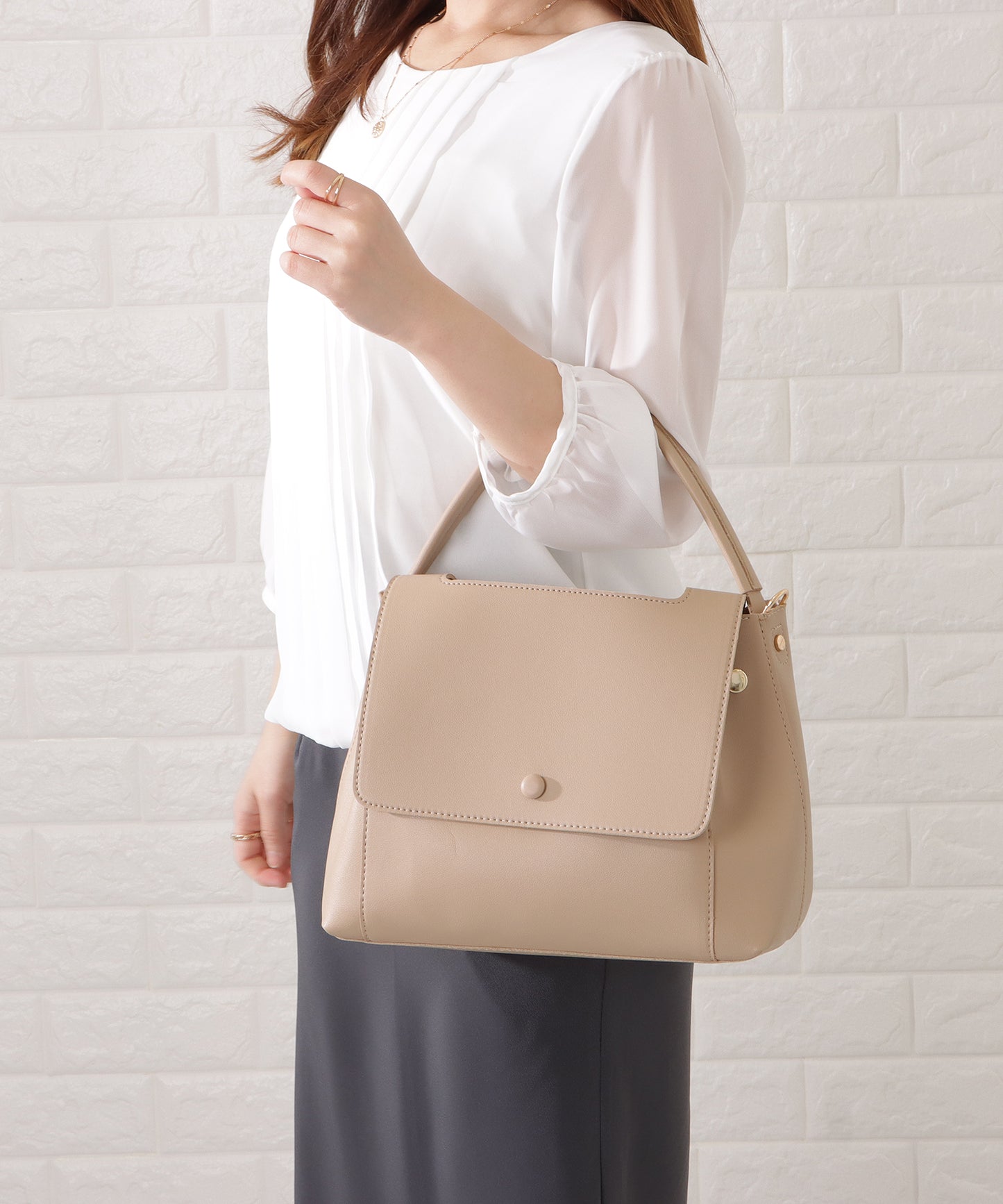 レザー調2WAY異素材ベルト付きショルダーバッグ