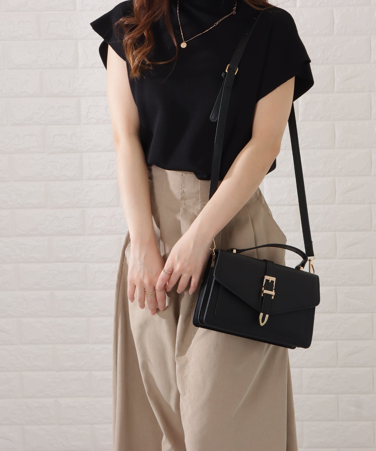 レザー調2WAYスクエアベルト付きバッグ