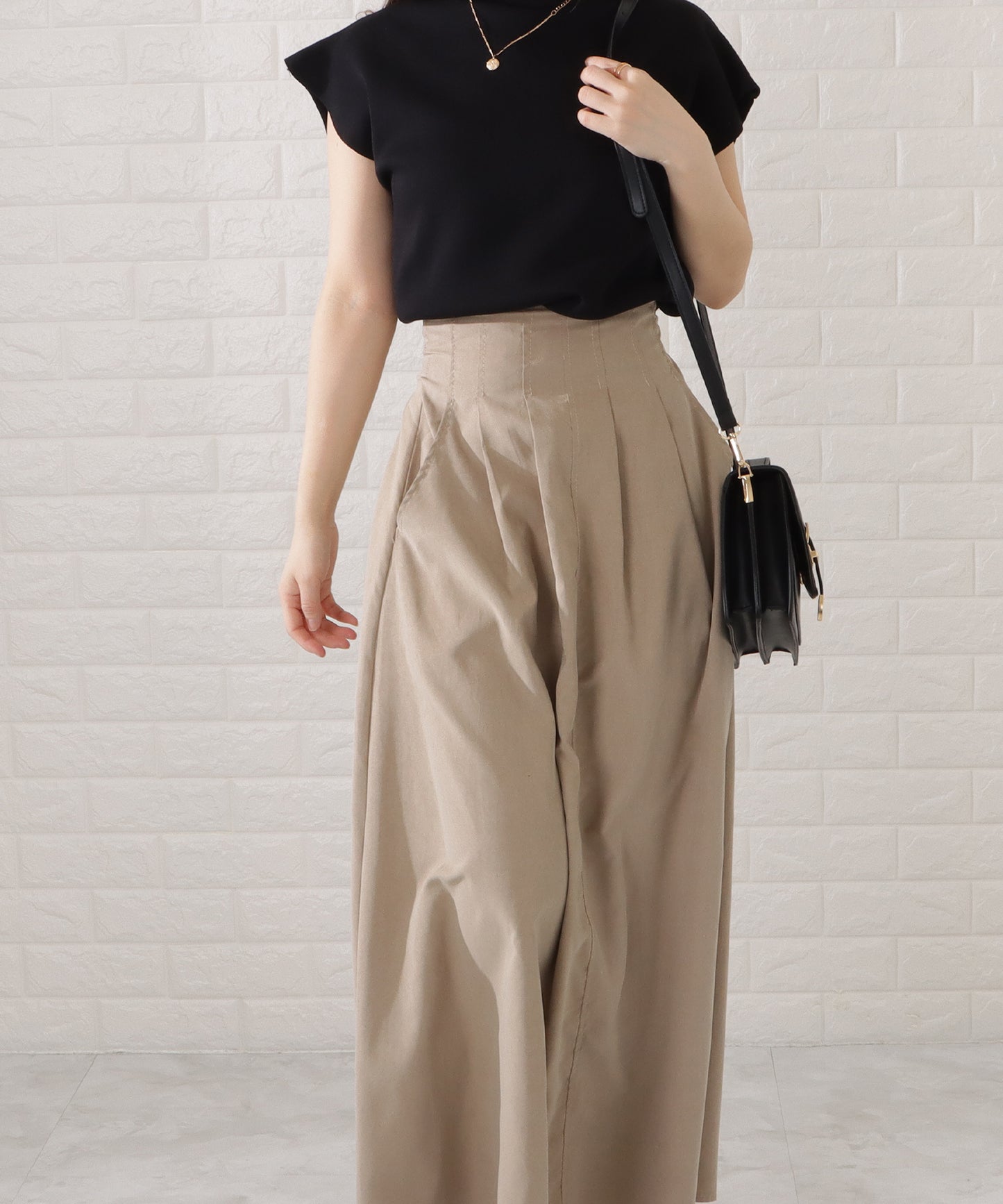 レザー調2WAYスクエアベルト付きバッグ