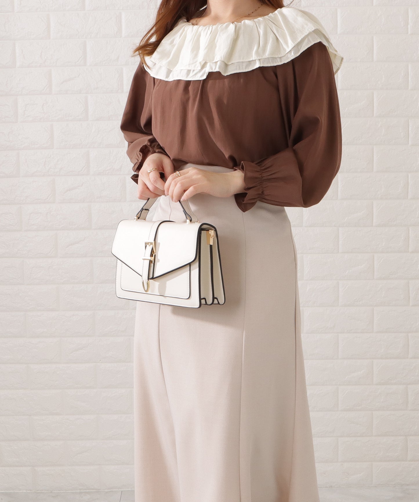 レザー調2WAYスクエアベルト付きバッグ