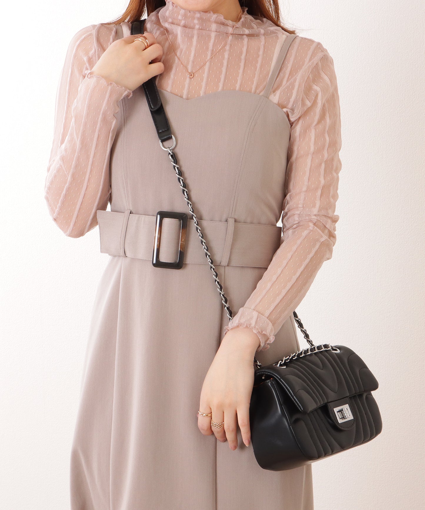 ウエーブ ステッチ キルティング チェーン ショルダー バッグ