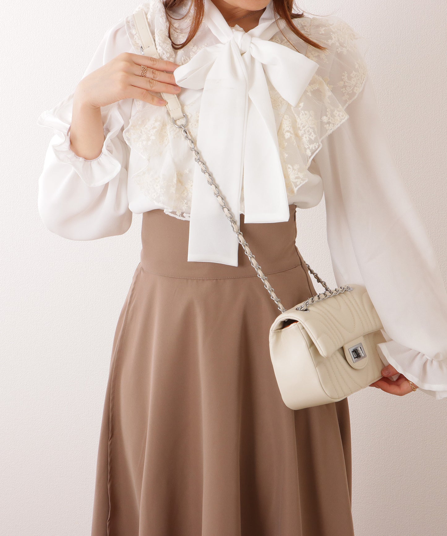 ウエーブ ステッチ キルティング チェーン ショルダー バッグ