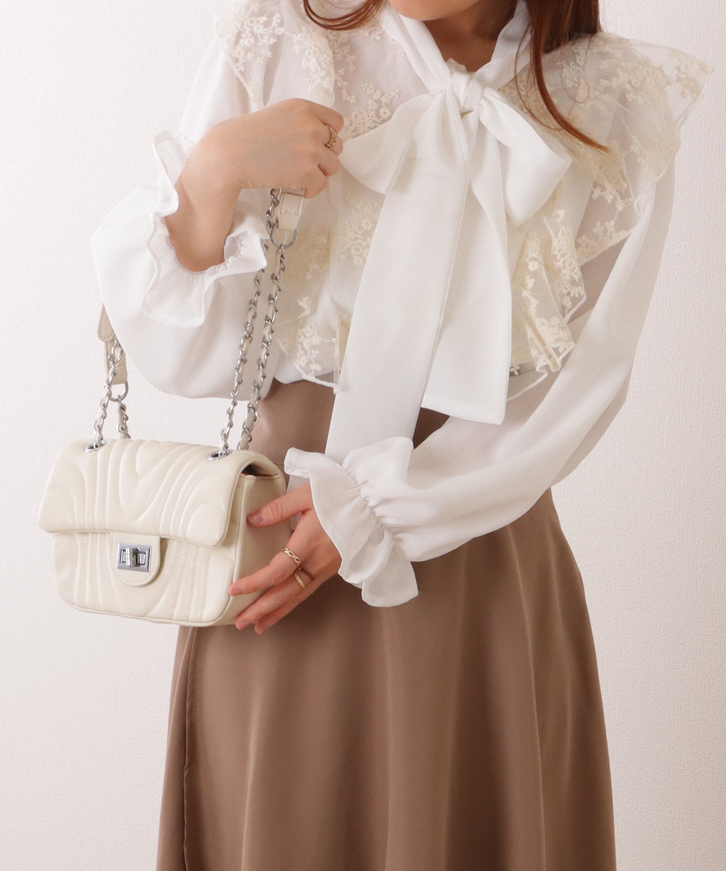 ウエーブ ステッチ キルティング チェーン ショルダー バッグ