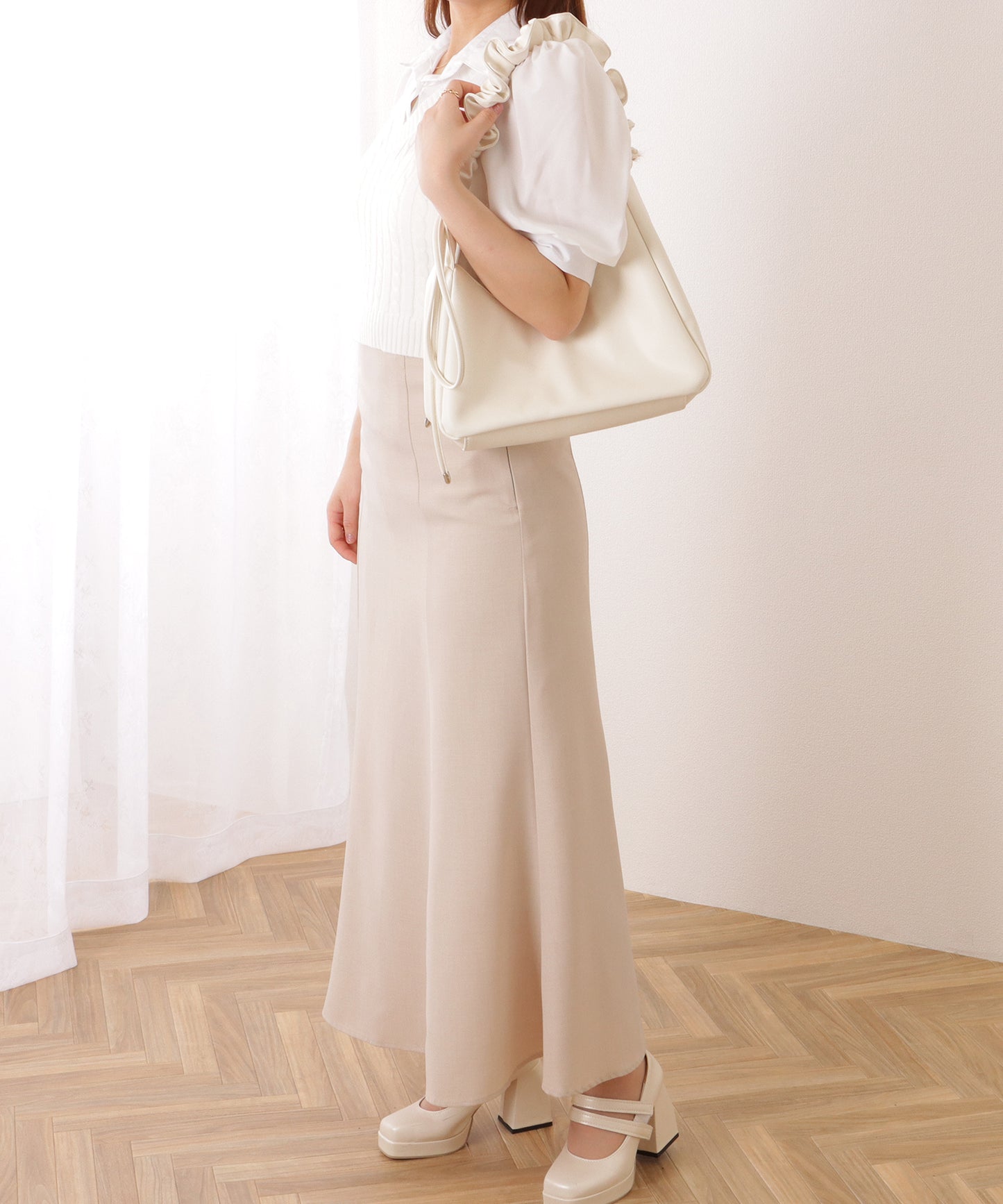 シュシュ ハンドル ショルダー バッグ