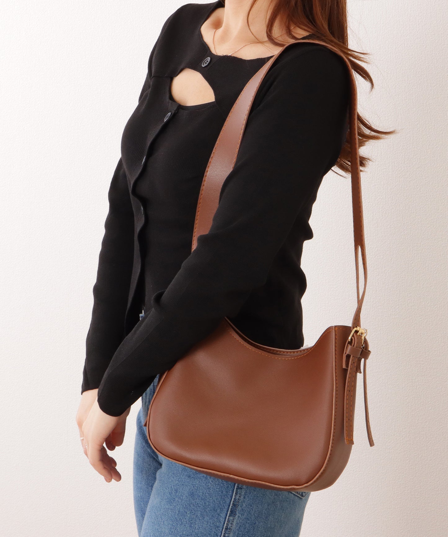 デザイン ストラップ ラウンド ショルダーバッグ