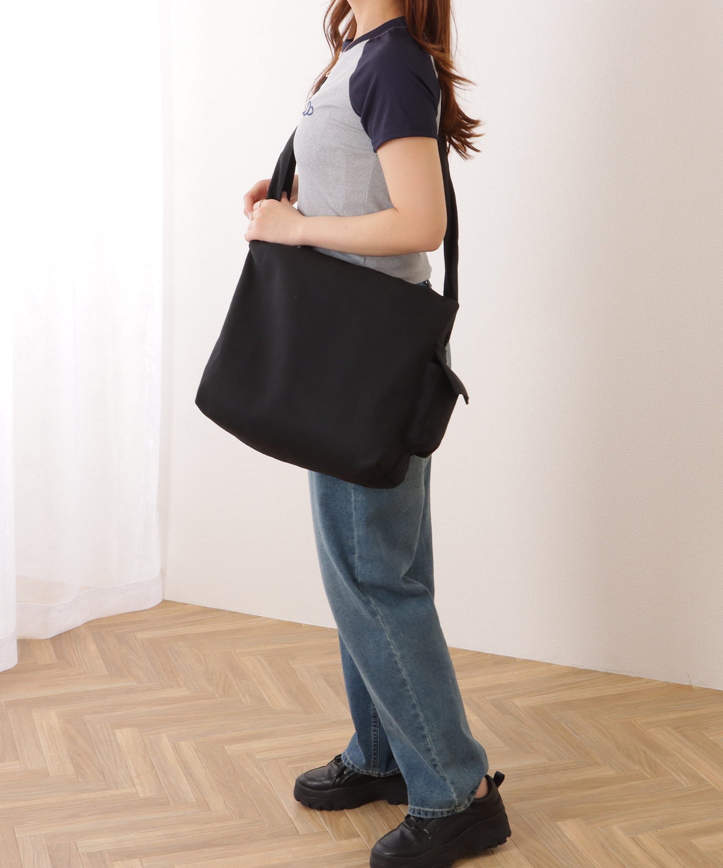 ポケット付き 大容量 ファスナー ビッグ ショルダーバッグ