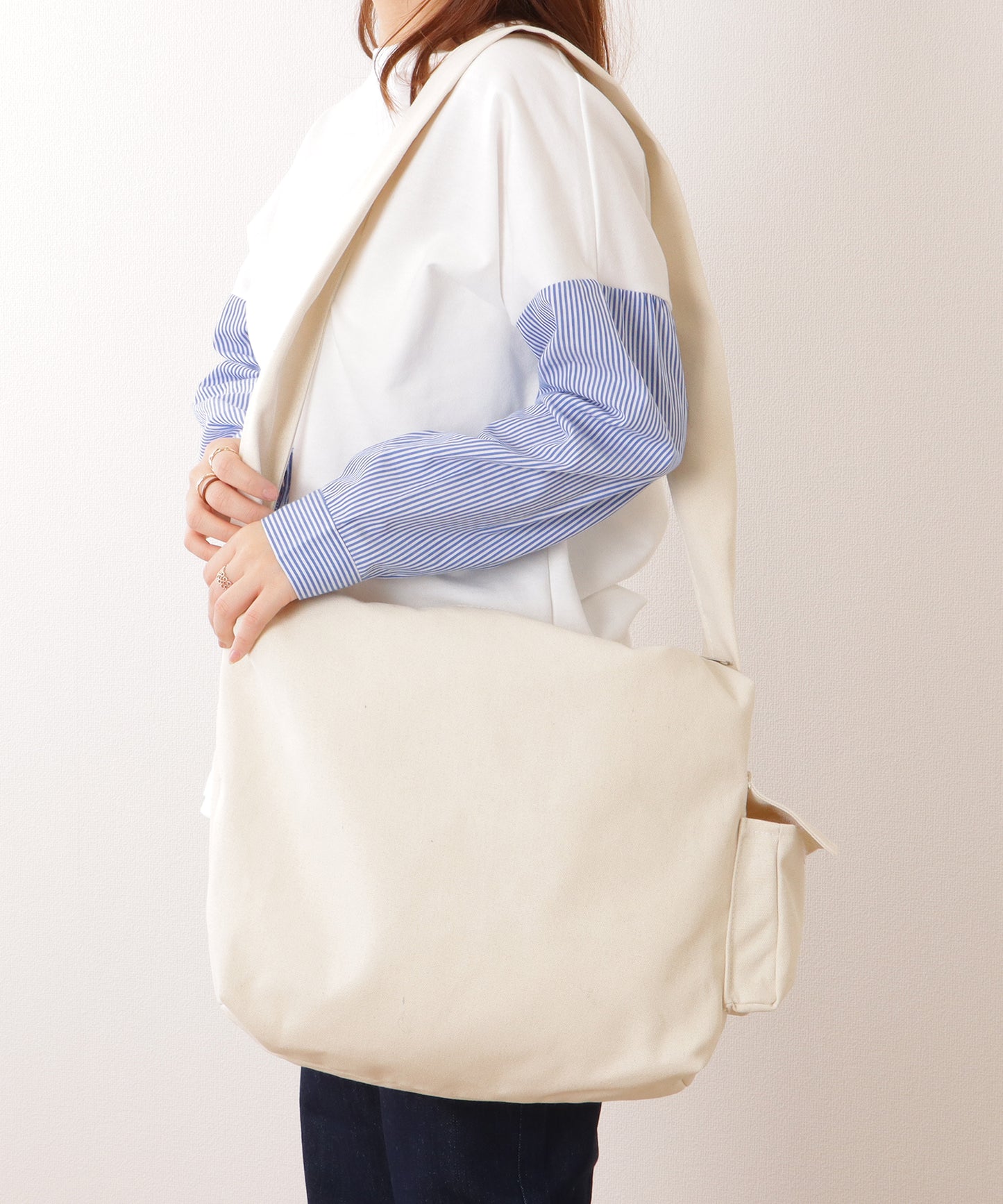 ポケット付き 大容量 ファスナー ビッグ ショルダーバッグ