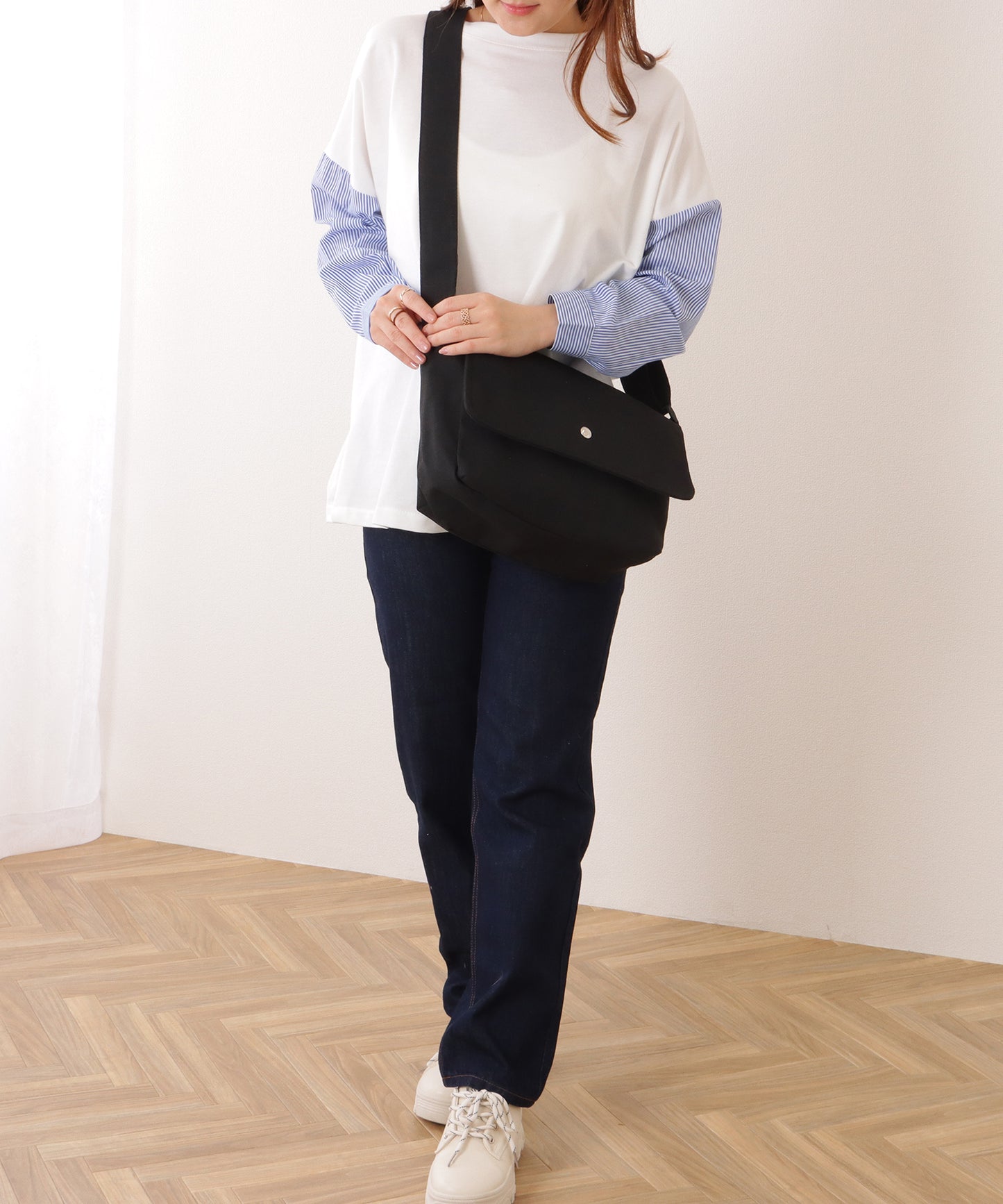 フラップ付き スクエア キャンバス ショルダーバッグ