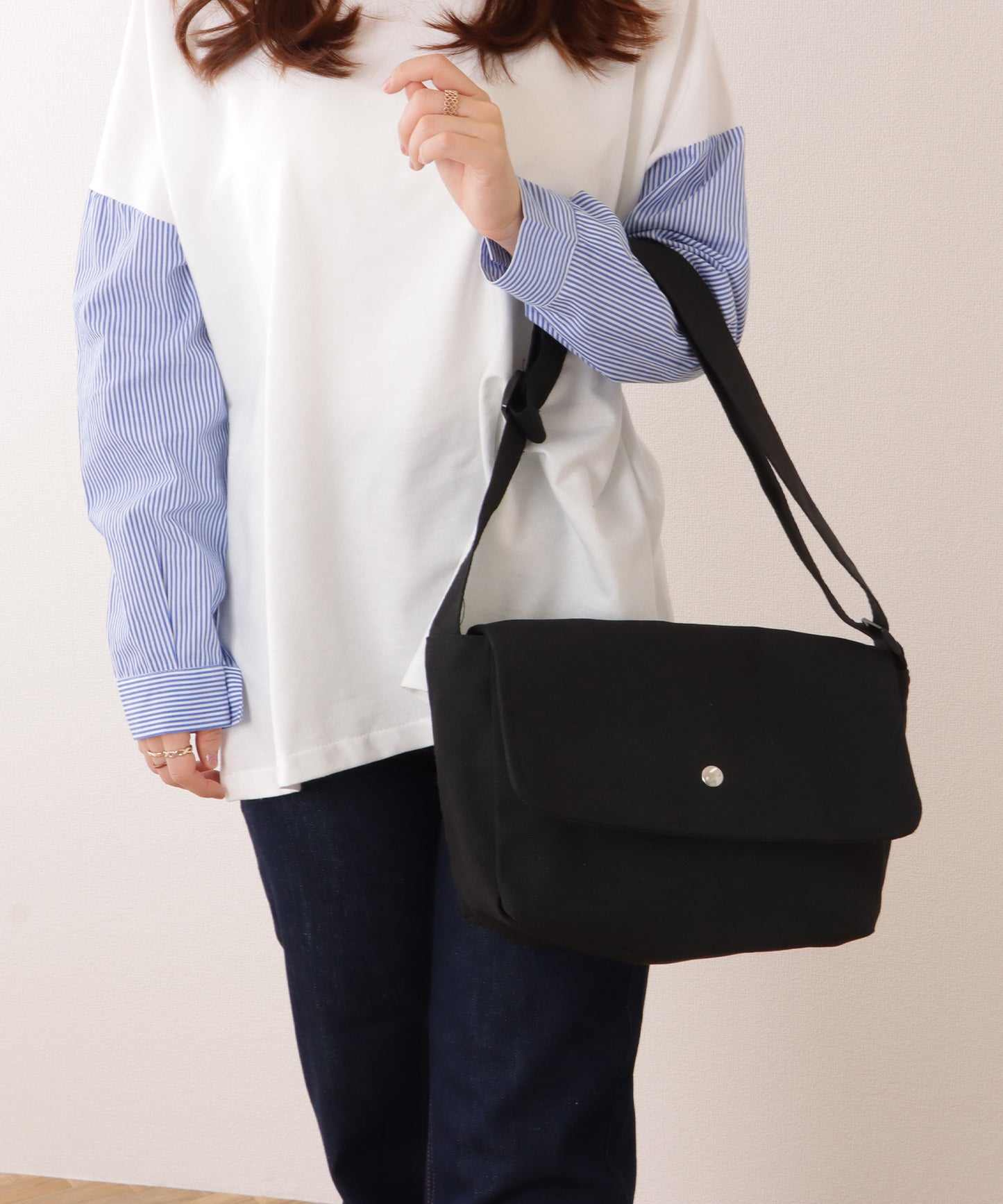 フラップ付き スクエア キャンバス ショルダーバッグ