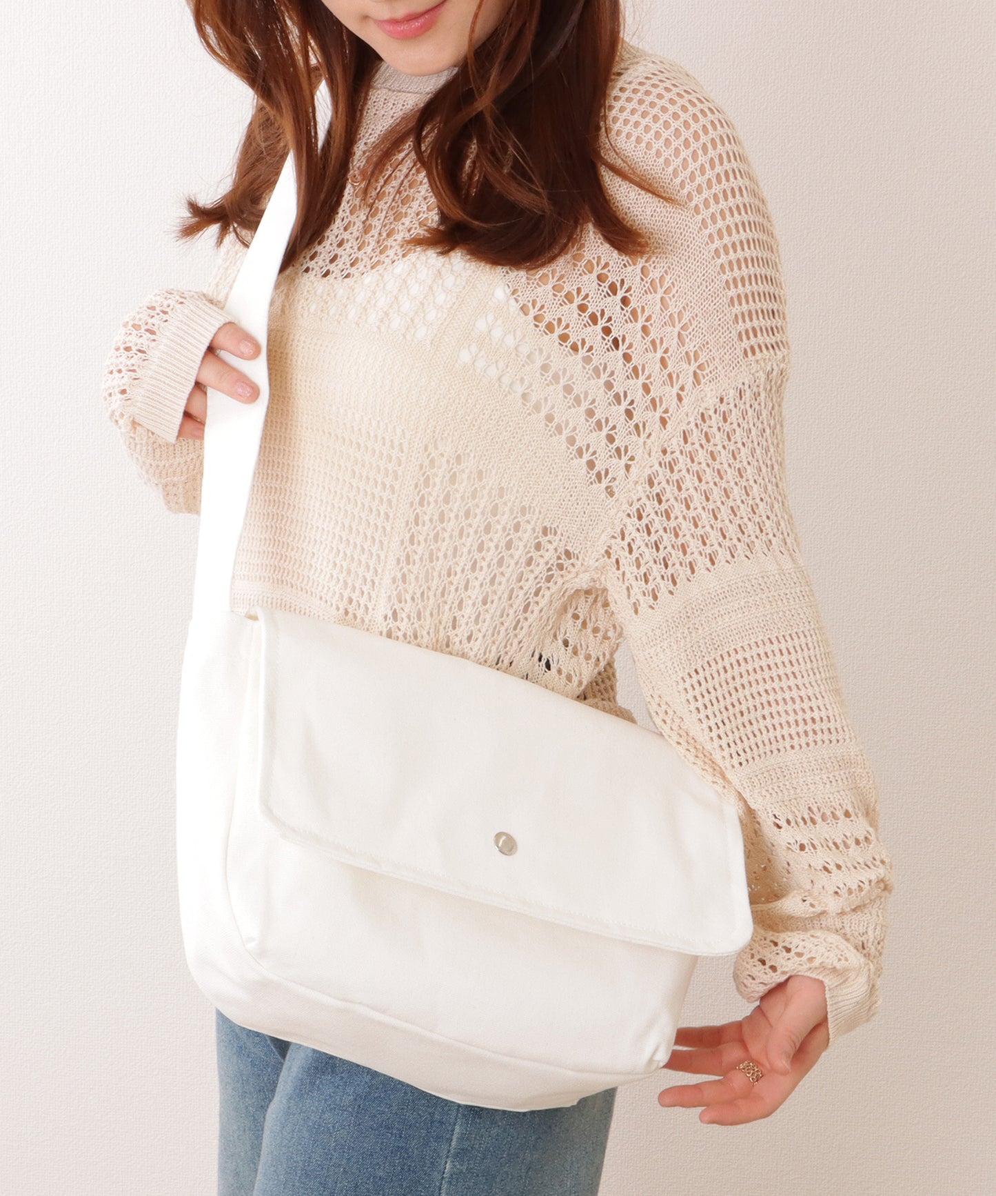 フラップ付き スクエア キャンバス ショルダーバッグ