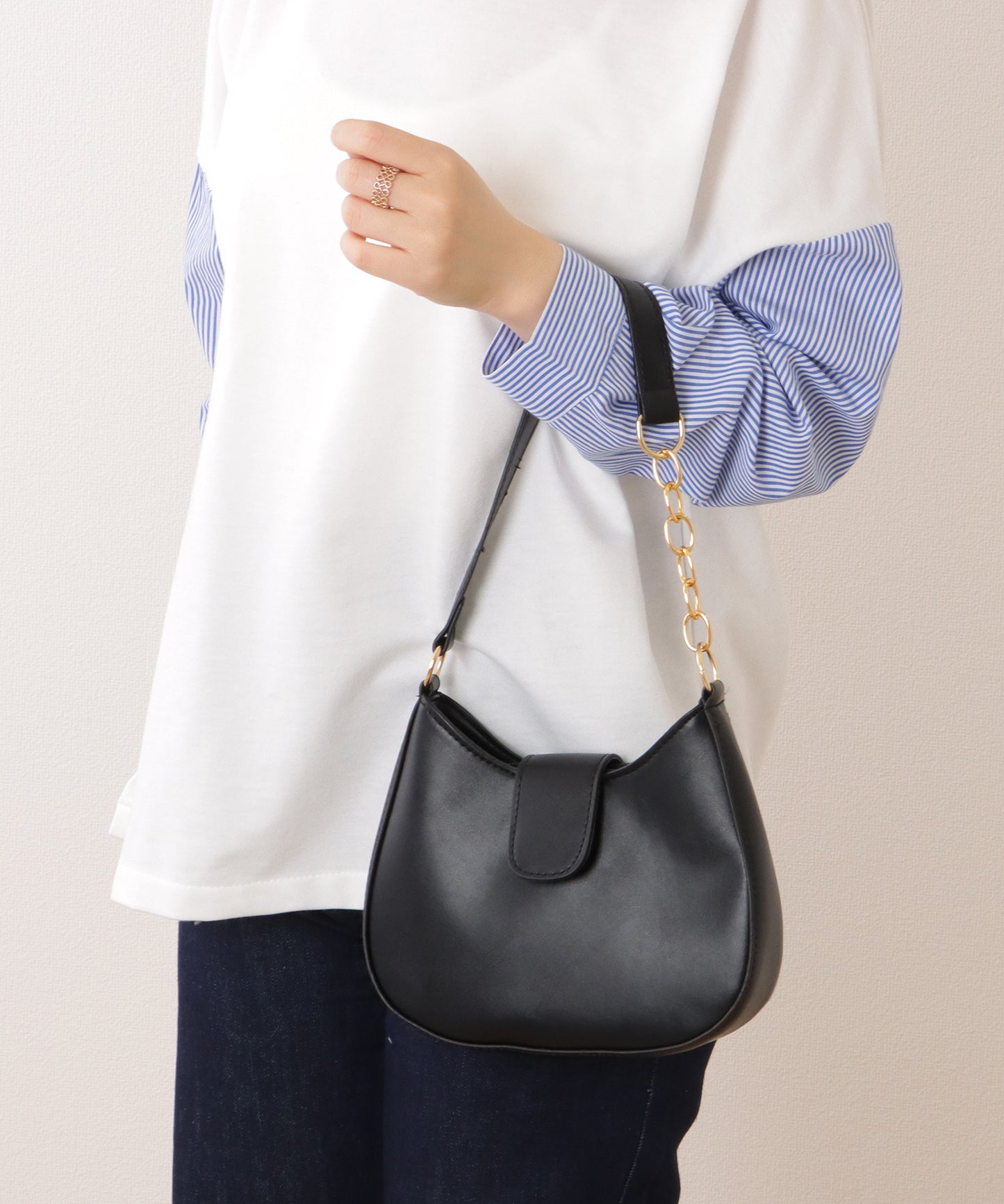 チェーンドッキング ハーフムーン ショルダーバッグ