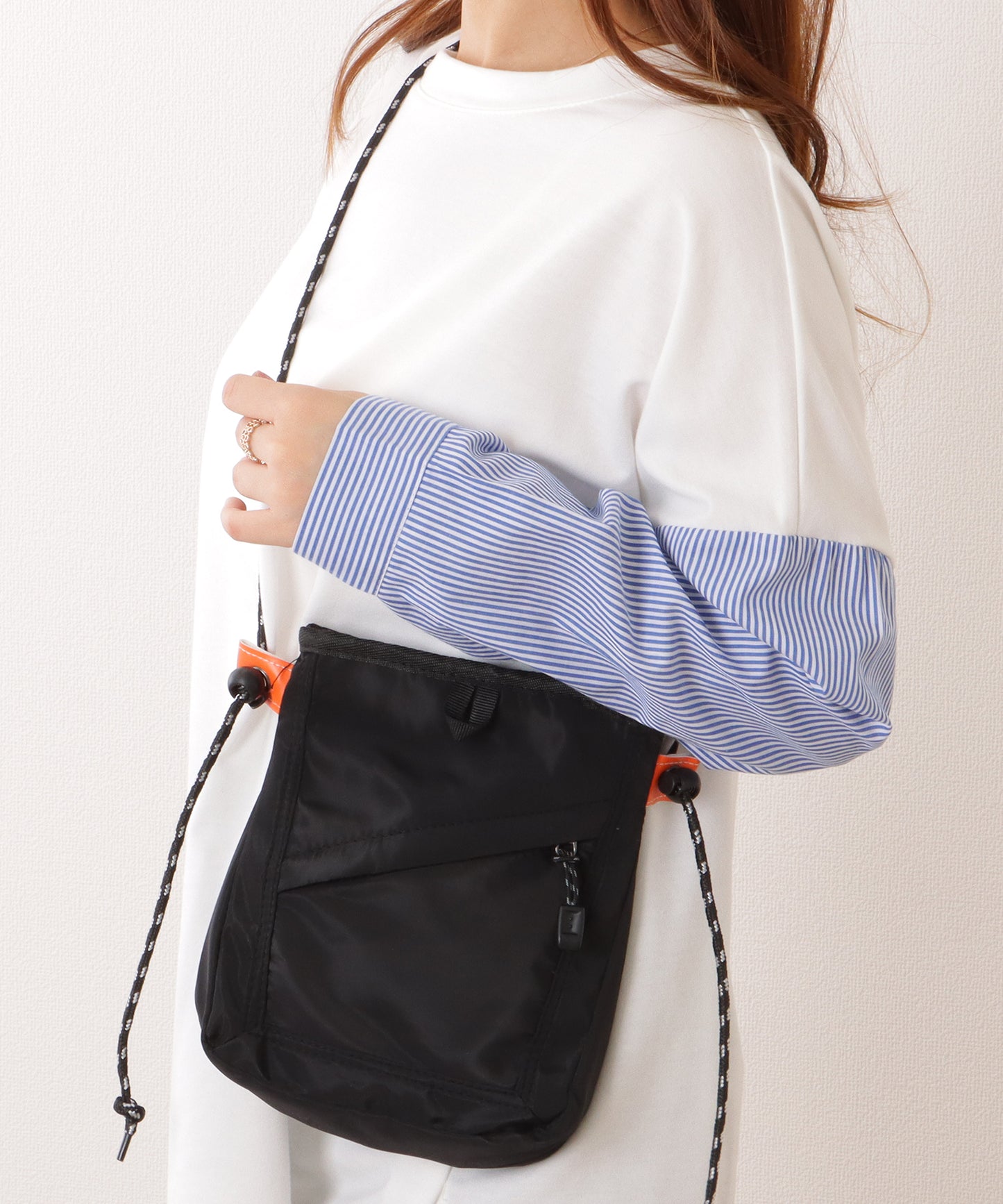 コード ストラップ 多ポケット サコッシュ バッグ