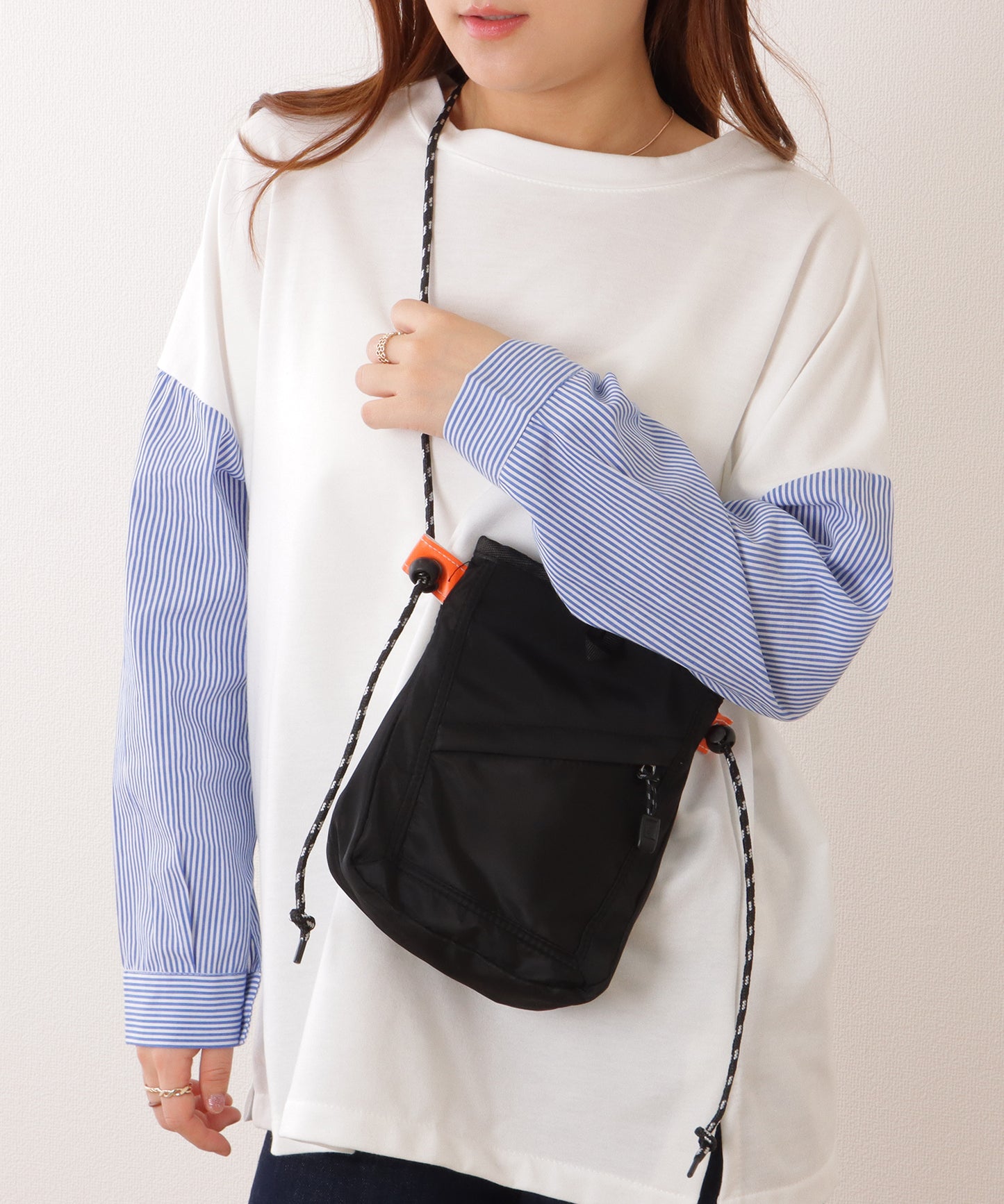 コード ストラップ 多ポケット サコッシュ バッグ