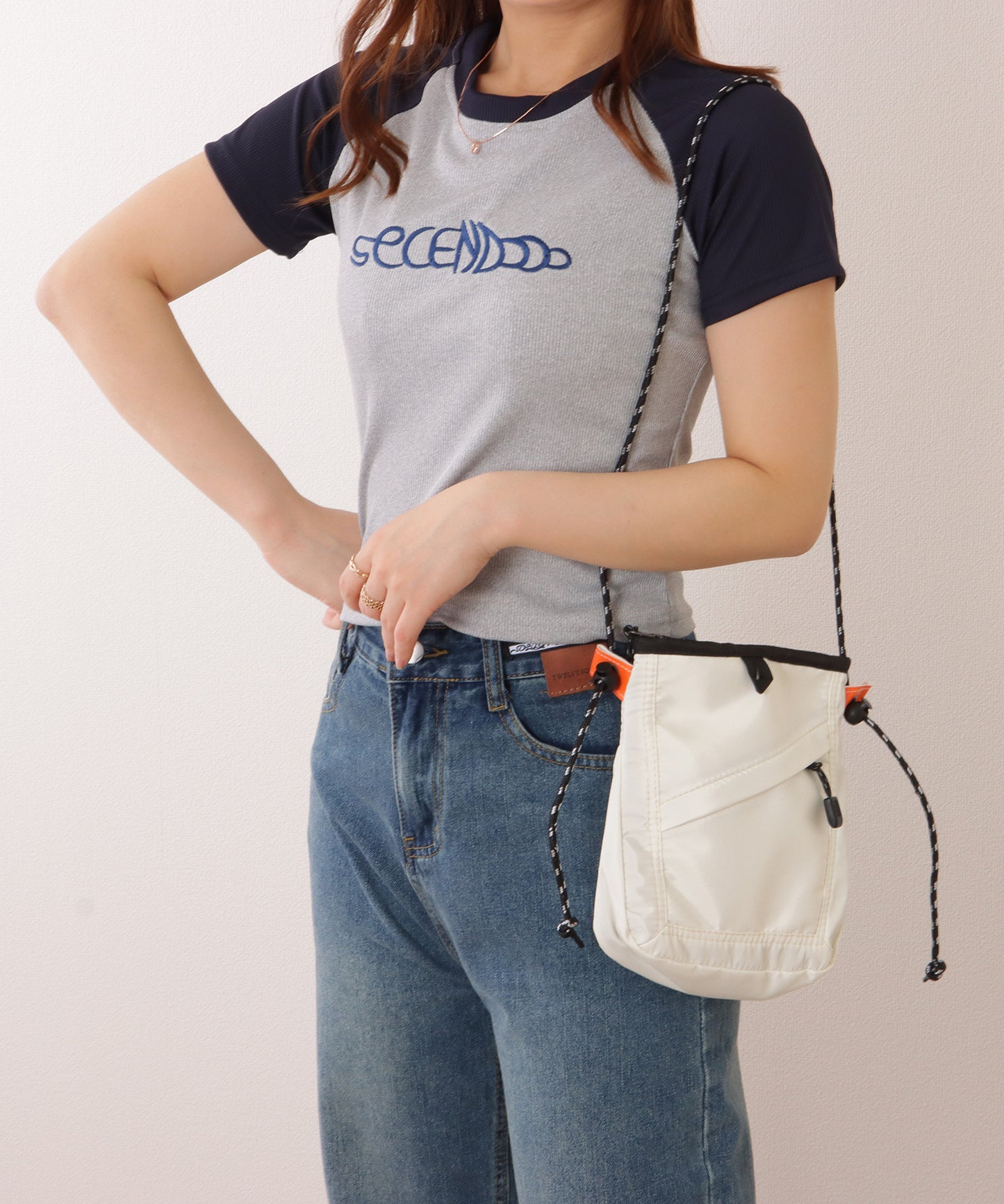 コード ストラップ 多ポケット サコッシュ バッグ