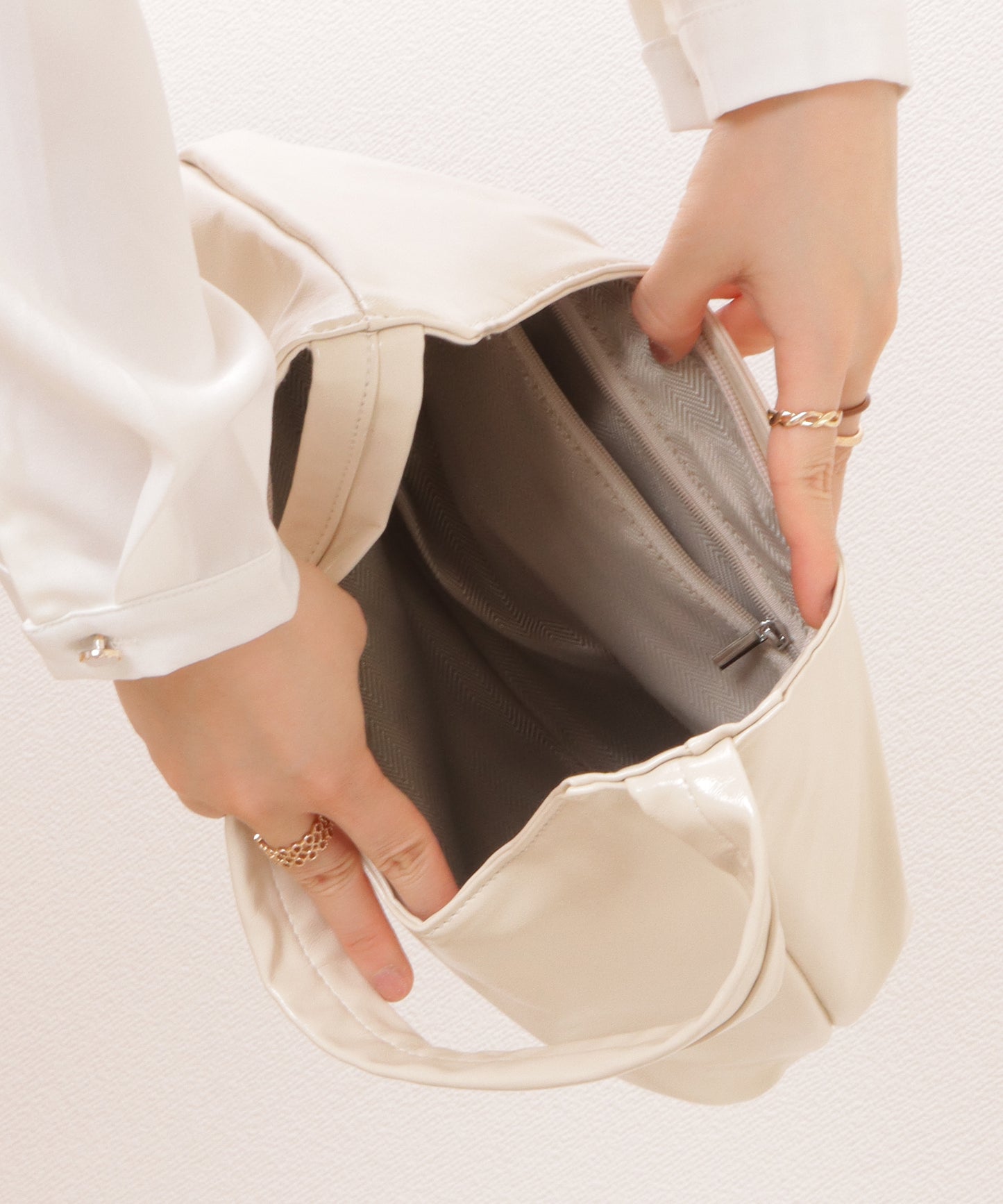 ベルト付き ワンハンドル ショルダーバッグ