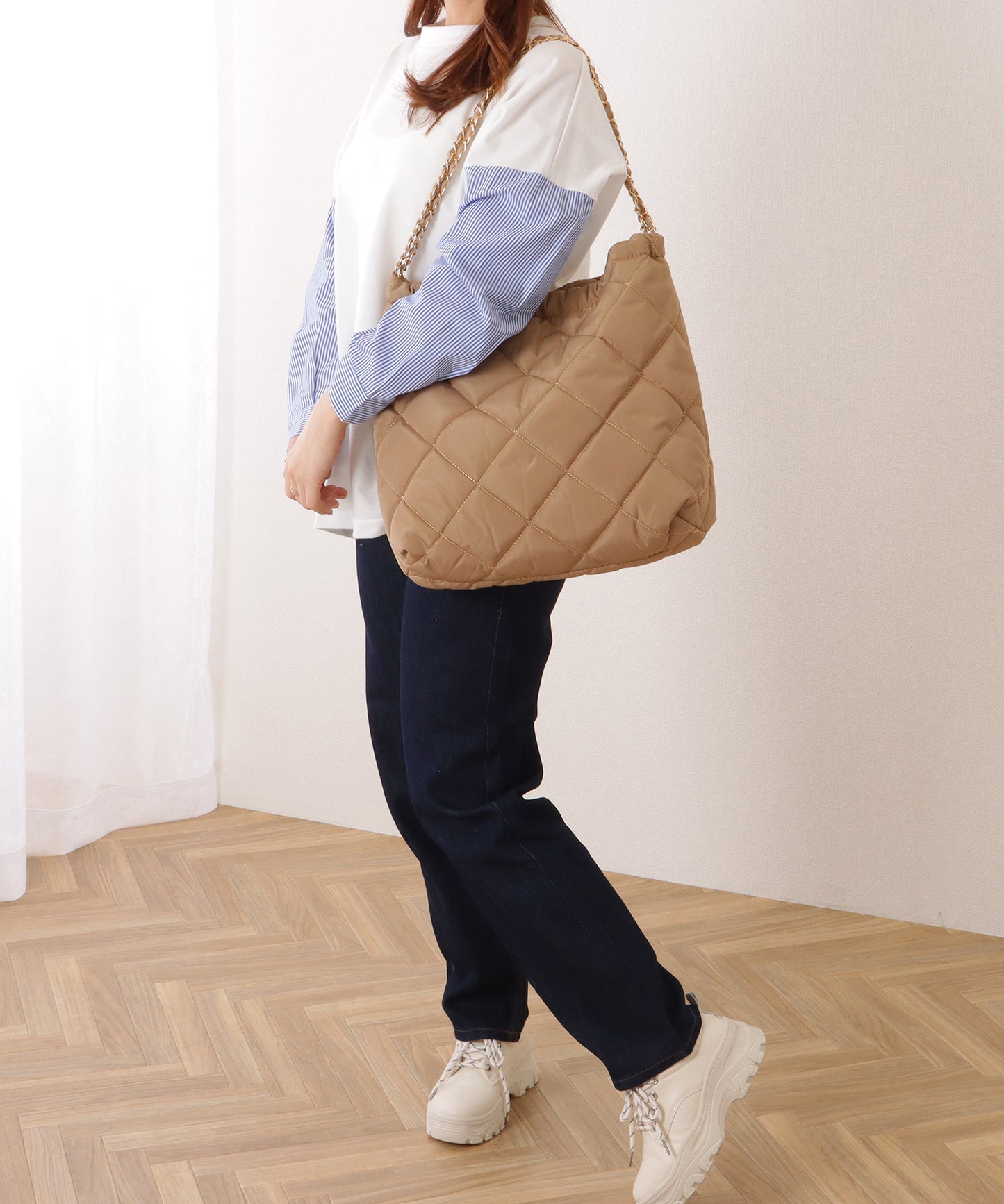 マルチポーチ付きキルティングチェーンショルダーバッグ