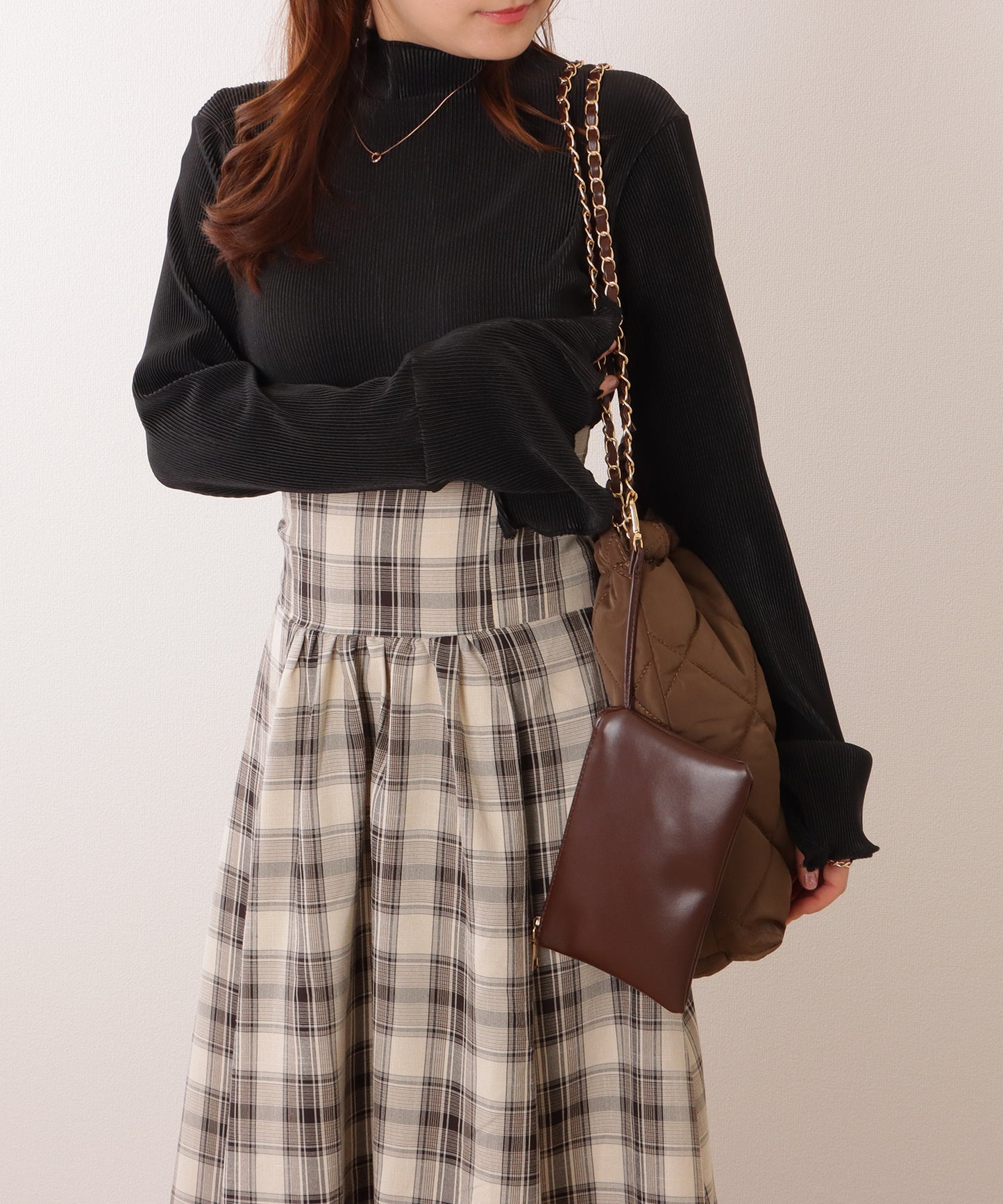 マルチポーチ付きキルティングチェーンショルダーバッグ