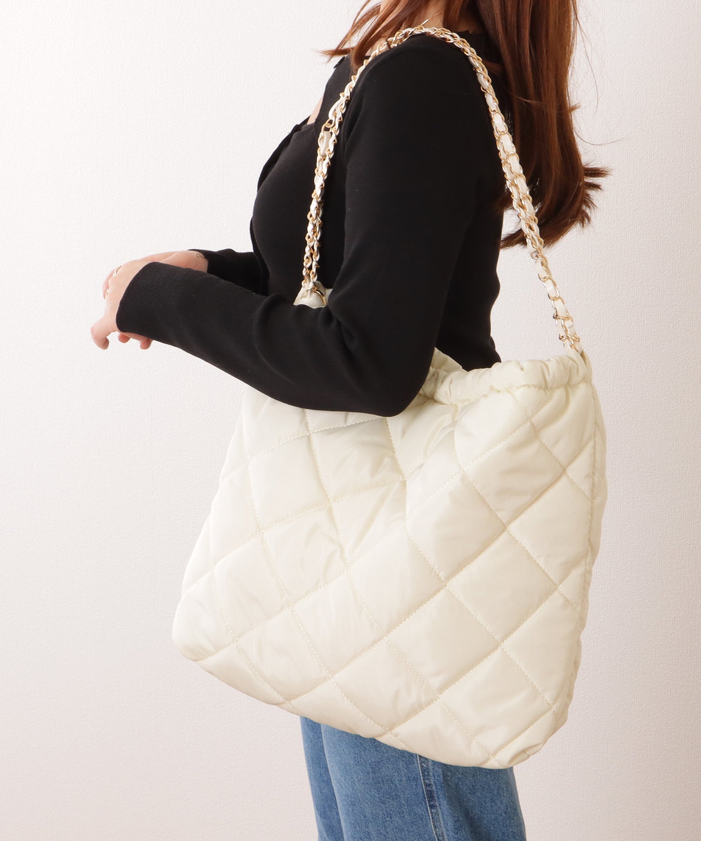 マルチポーチ付きキルティングチェーンショルダーバッグ