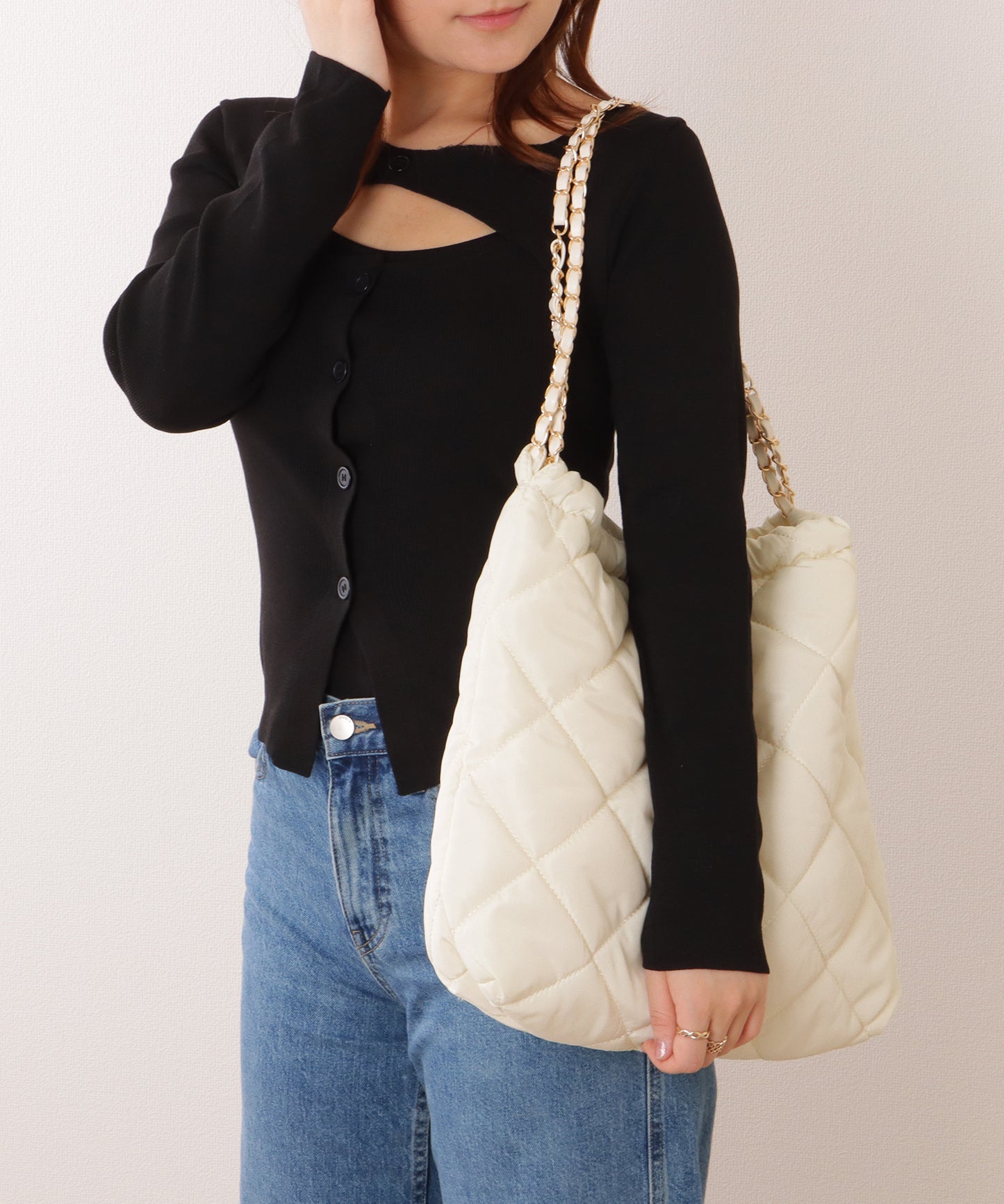 マルチポーチ付きキルティングチェーンショルダーバッグ