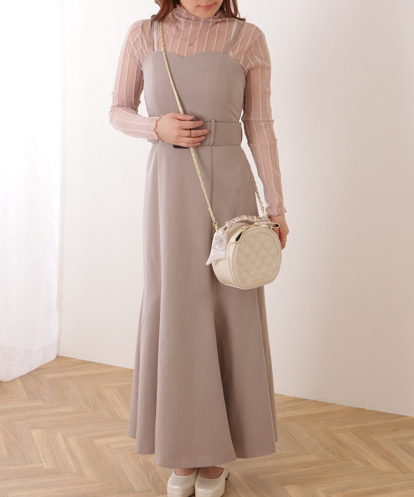 スカーフハンドル キルティング ラウンド チェーンショルダー バッグ