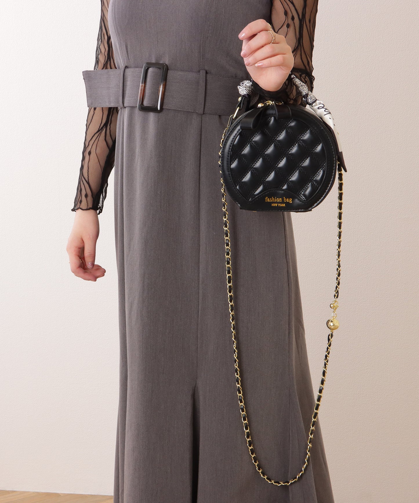 スカーフハンドル キルティング ラウンド チェーンショルダー バッグ