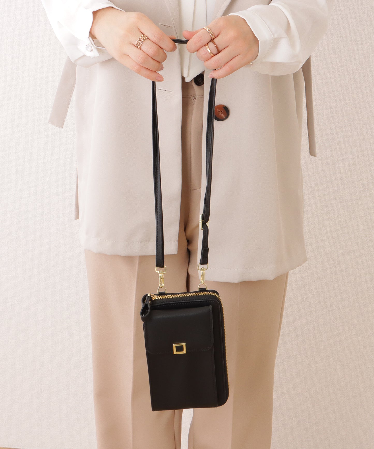 コンパクト スクエア ショルダー ウォレット