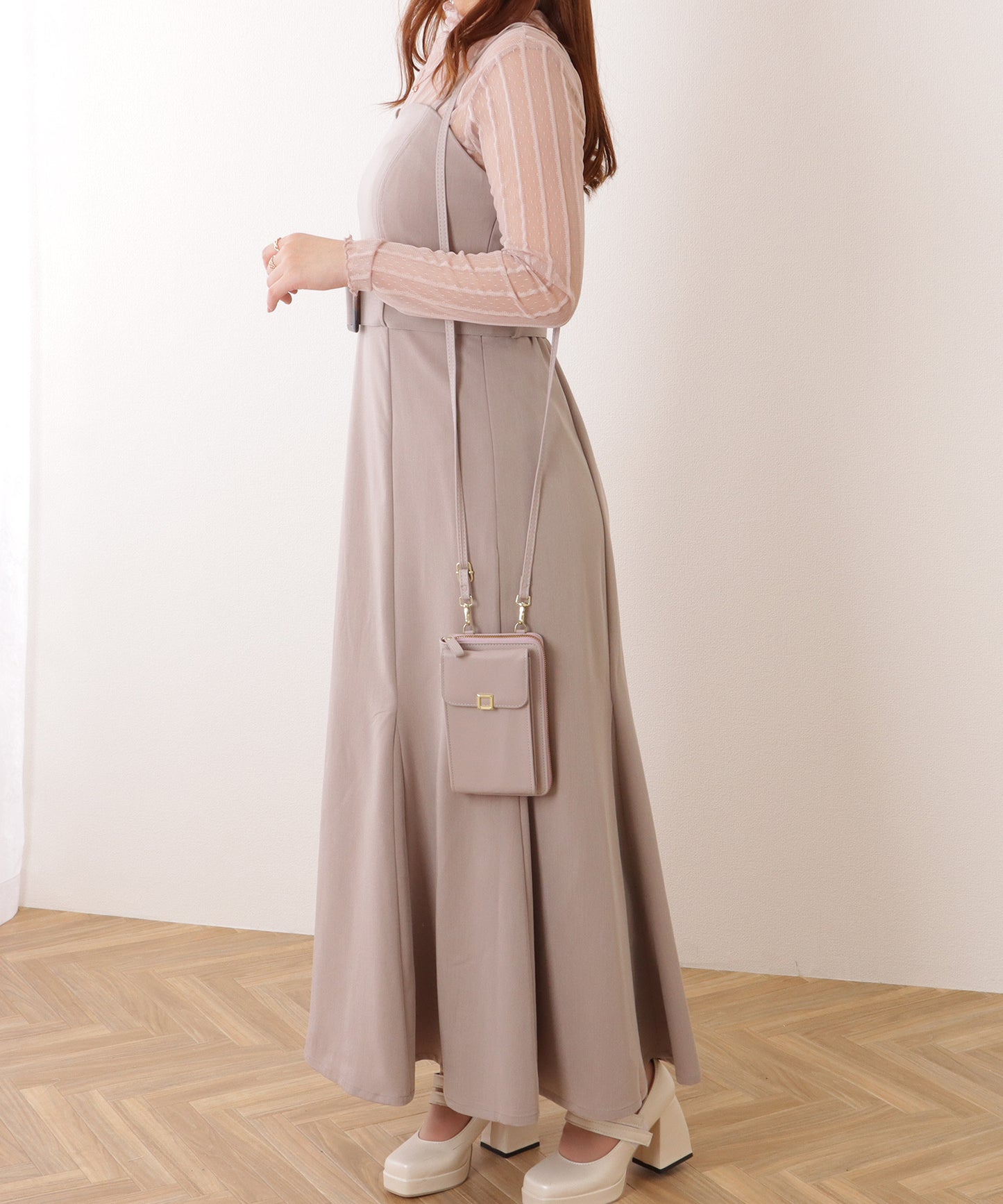 コンパクト スクエア ショルダー ウォレット