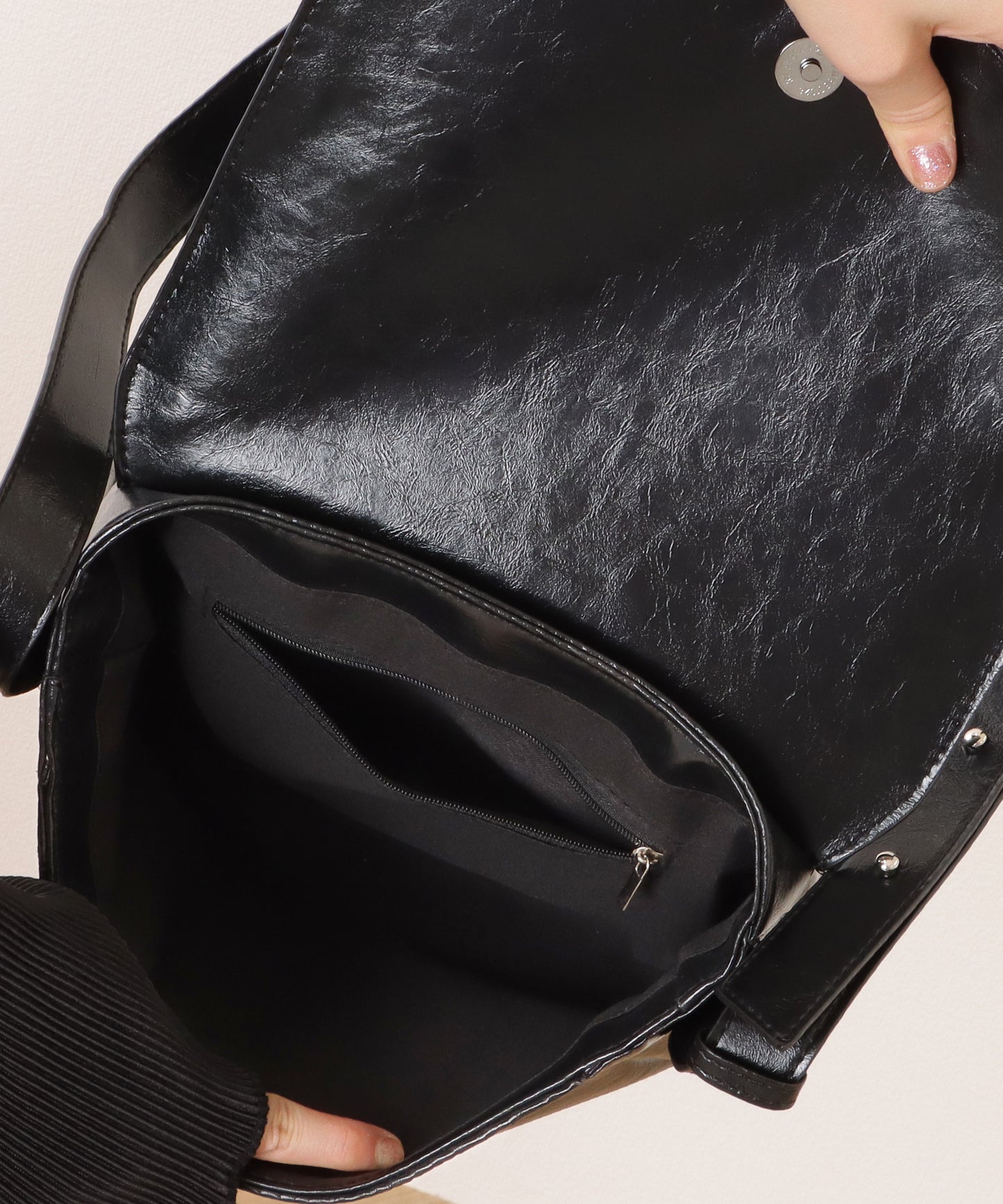 スクエア ビッグ メッセンジャーバッグ