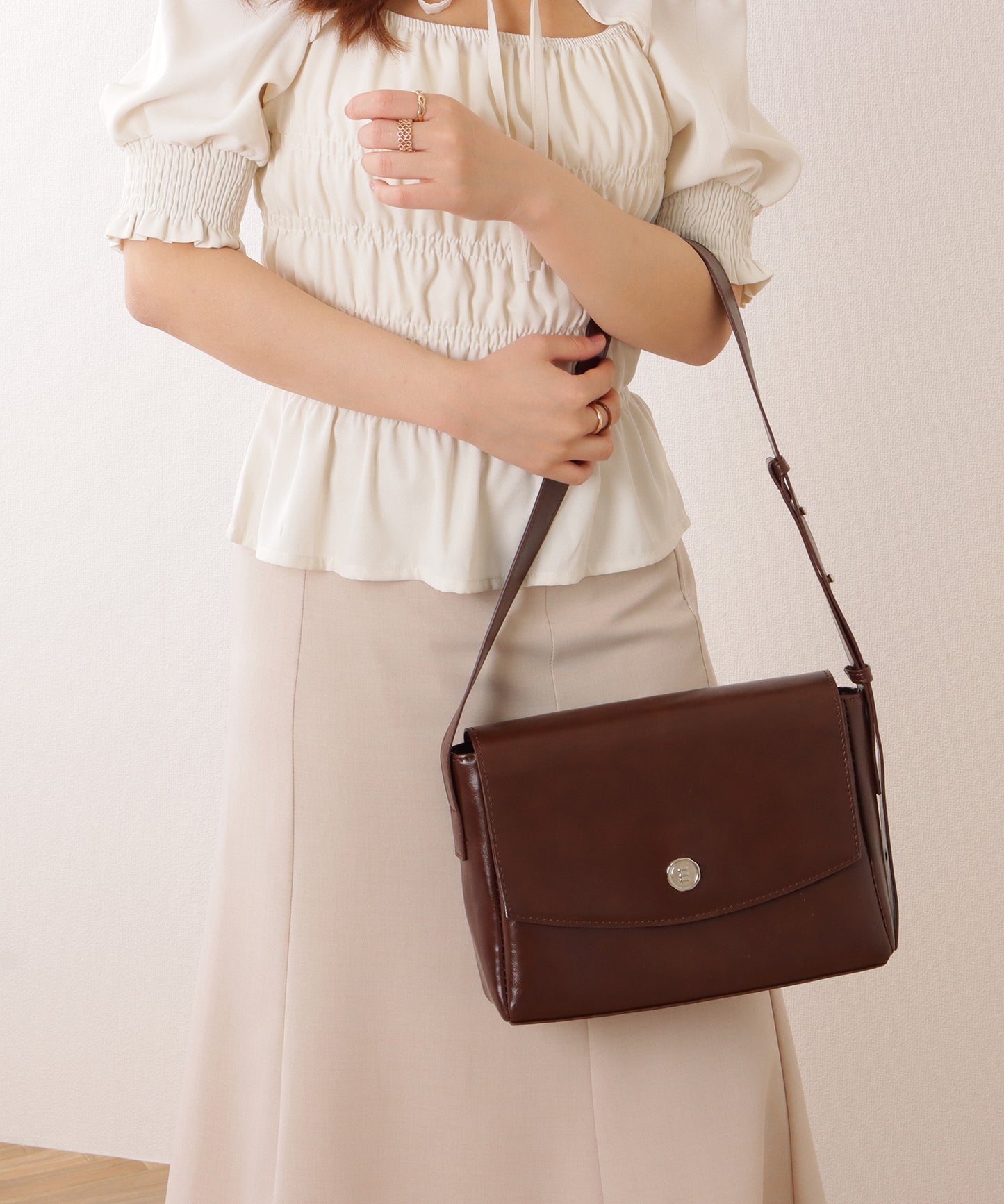 スクエア ビッグ メッセンジャーバッグ