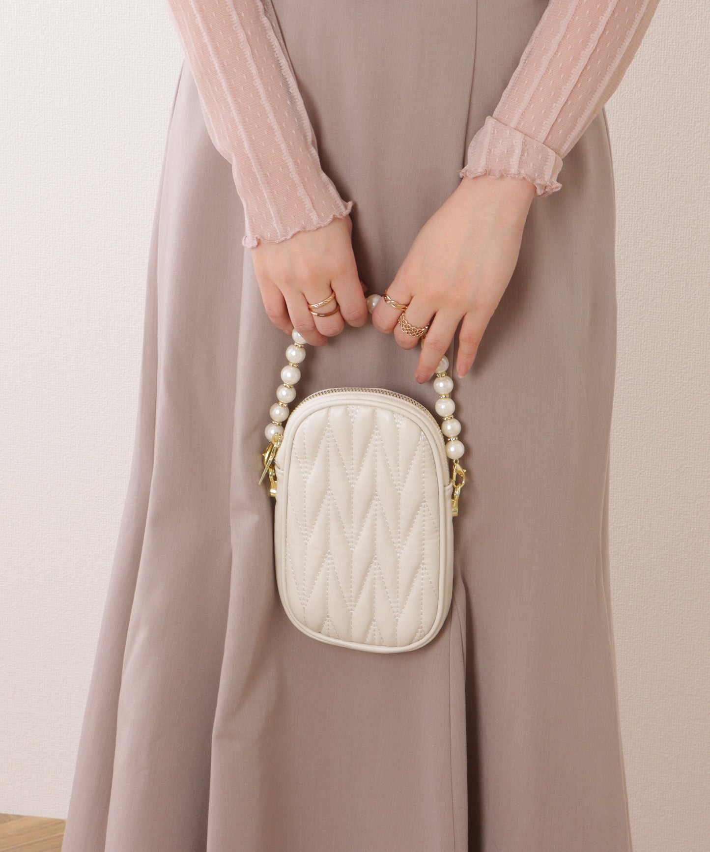 パール チェーン コンパクト キルティング バッグ