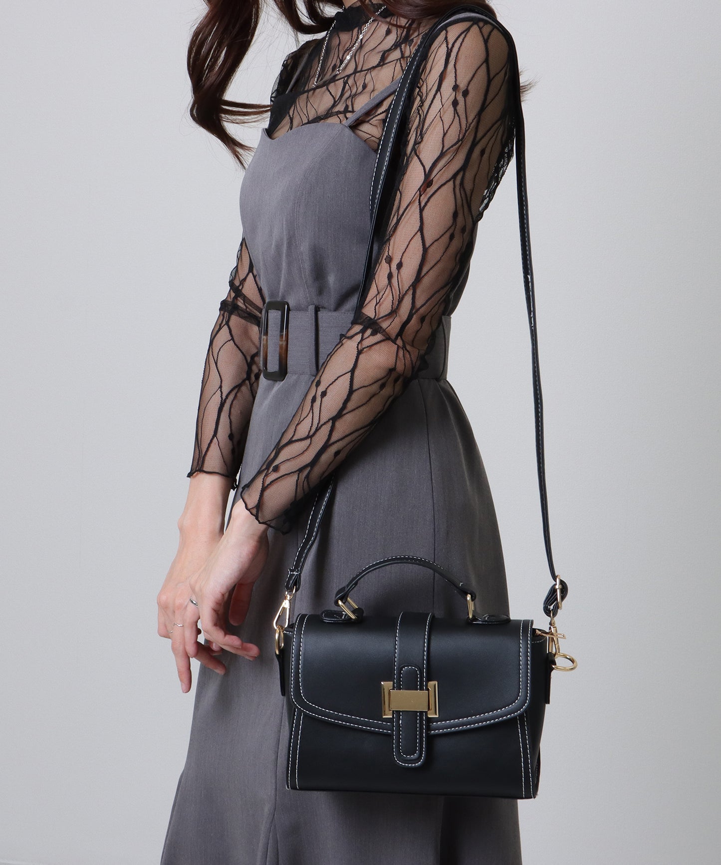 レザー調 コンパクト ステッチ ショルダー バッグ