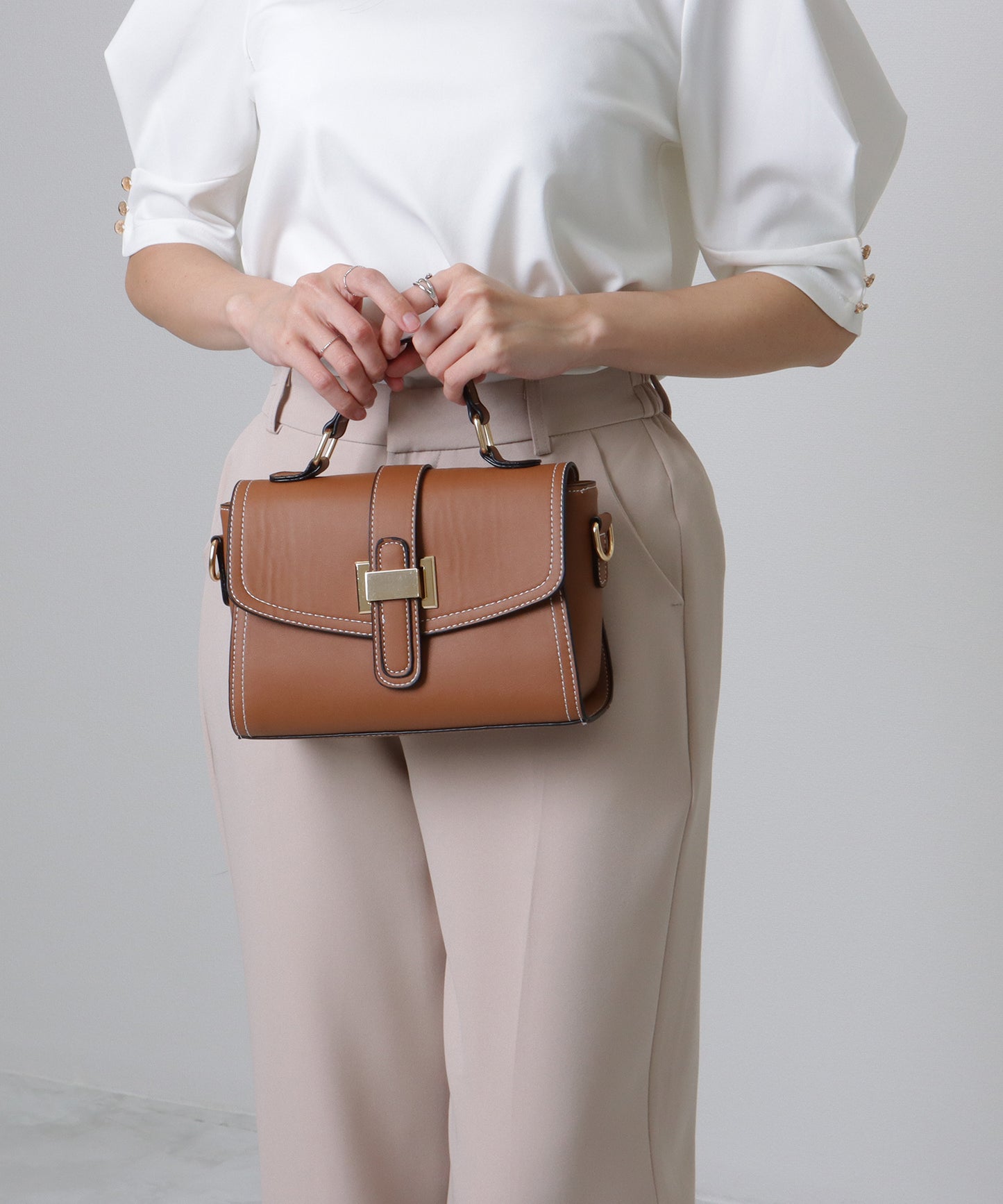 レザー調 コンパクト ステッチ ショルダー バッグ