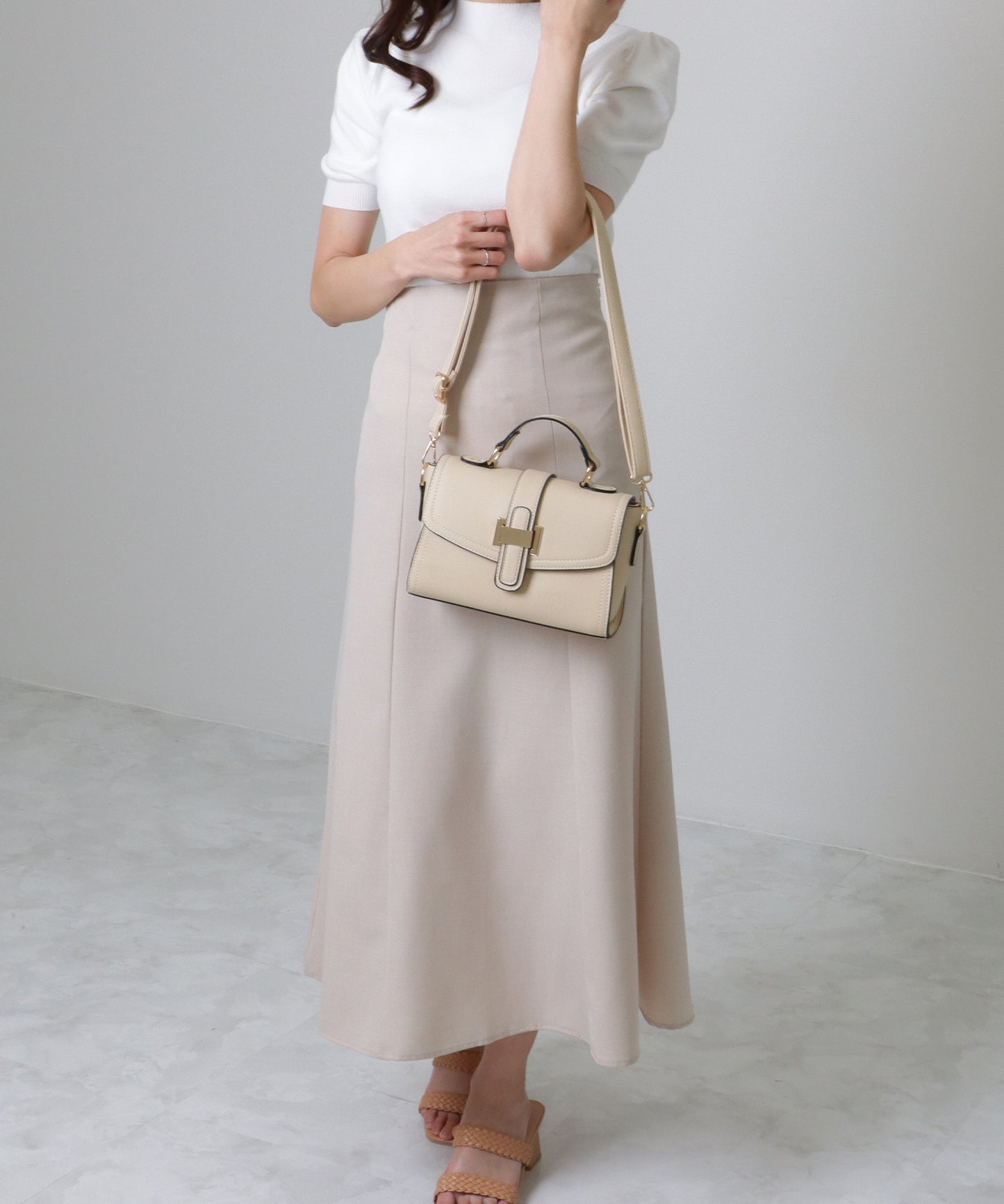 レザー調 コンパクト ステッチ ショルダー バッグ