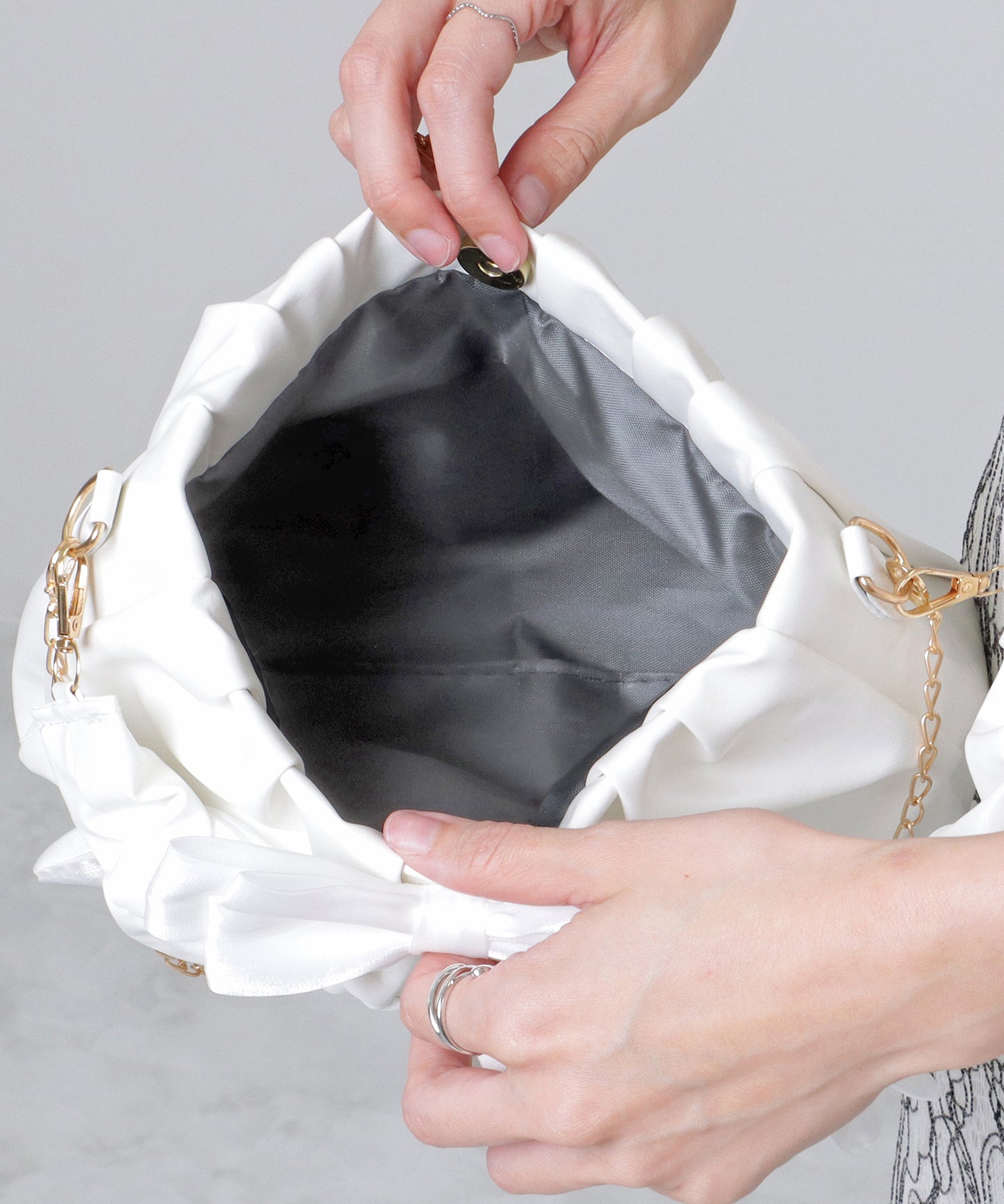 チェーン付き 2WAY ビッグリボン ギャザー ショルダーバッグ