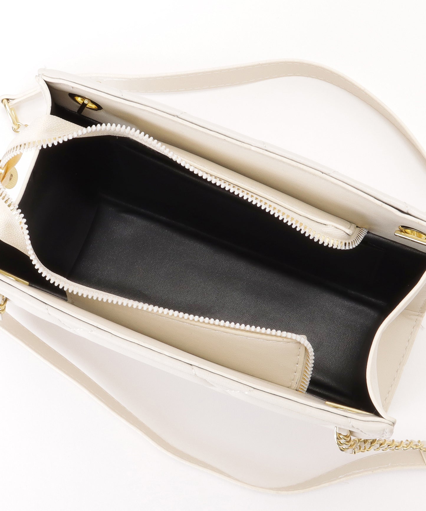 レザー調 スクエア キルティング チェーン バッグ