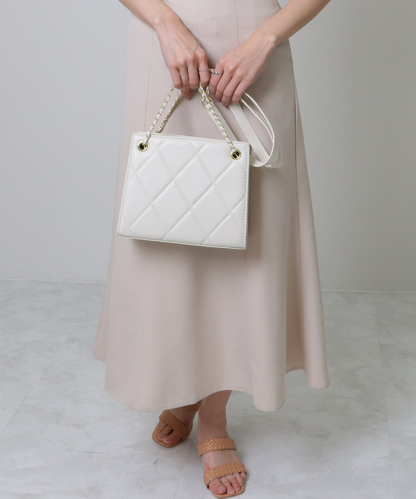 レザー調 スクエア キルティング チェーン バッグ