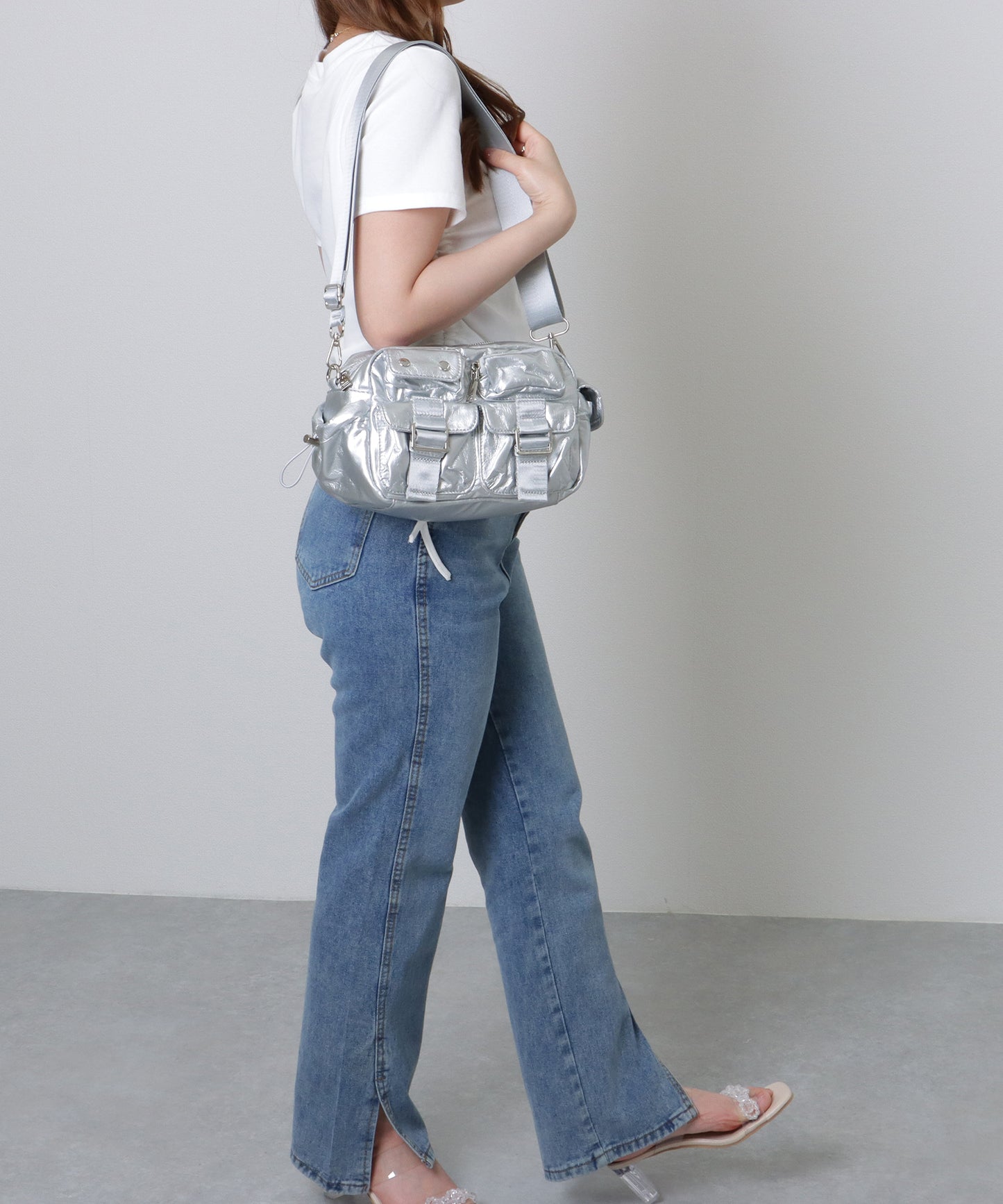 多ポケット スクエア コンパクト ショルダーバッグ