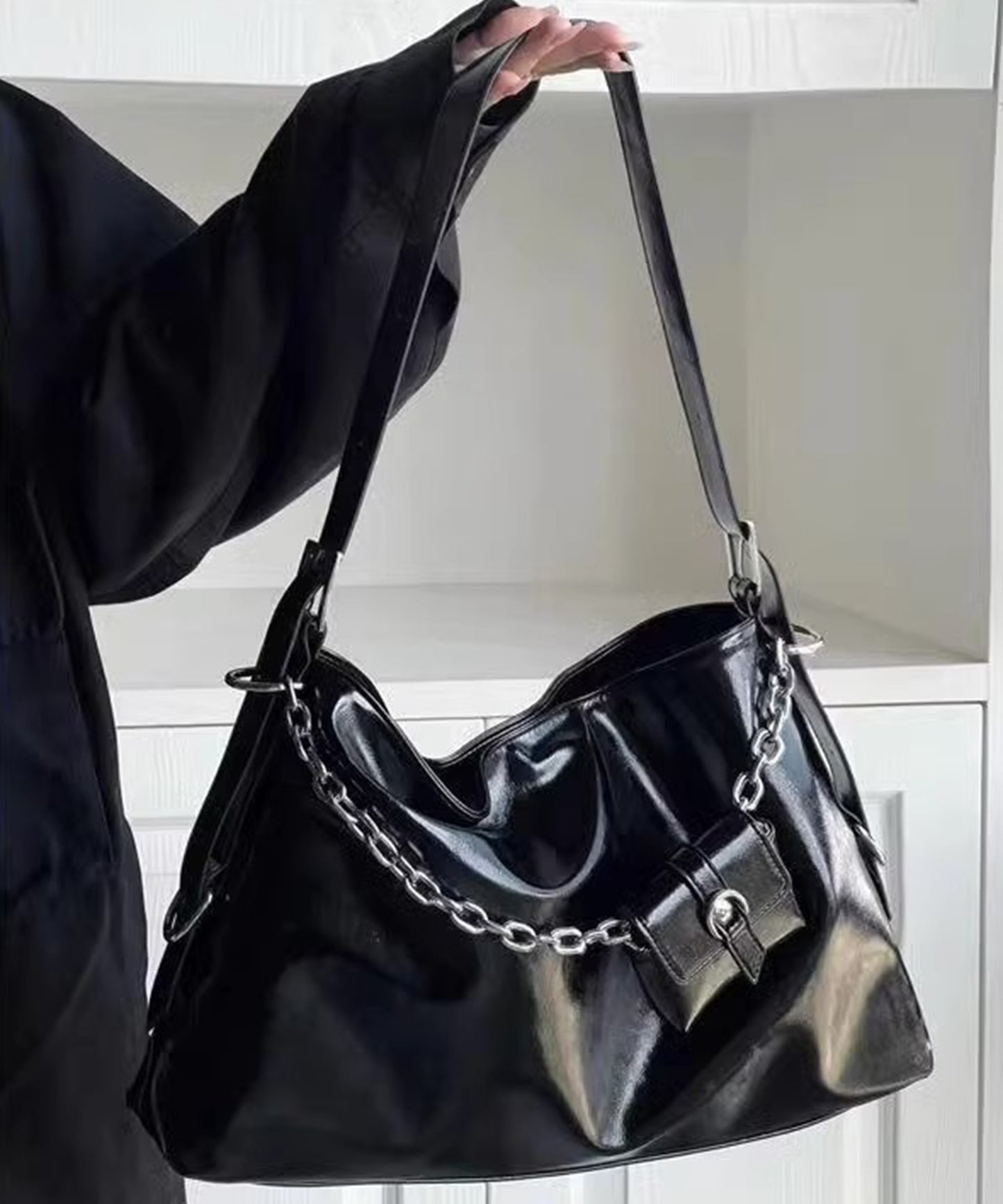 ミニポーチ付き スクエア チェーン ショルダーバッグ